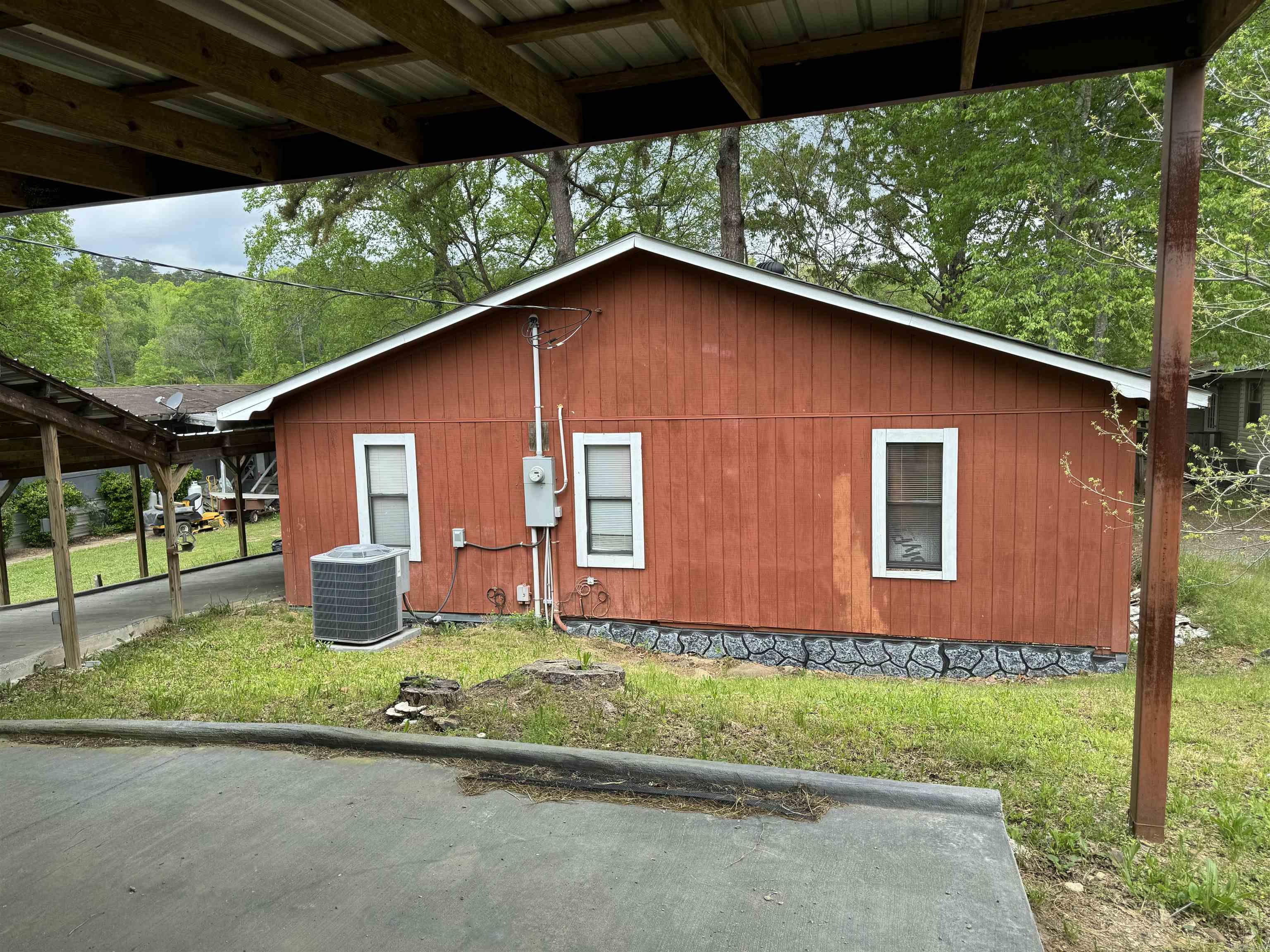 CHEROKEE BEACH LAKE ESTATES - Residential