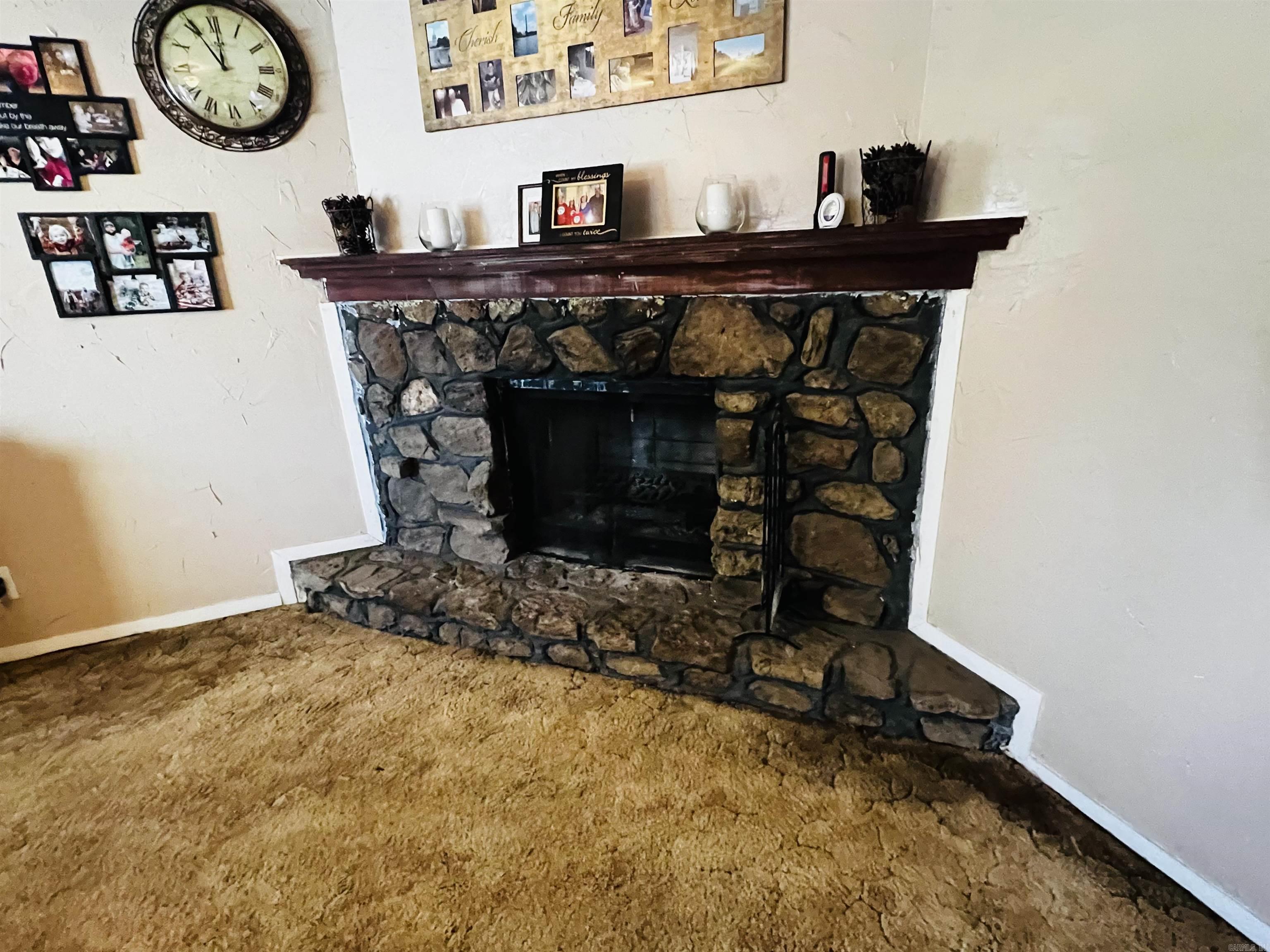 STONEWALL - Residential