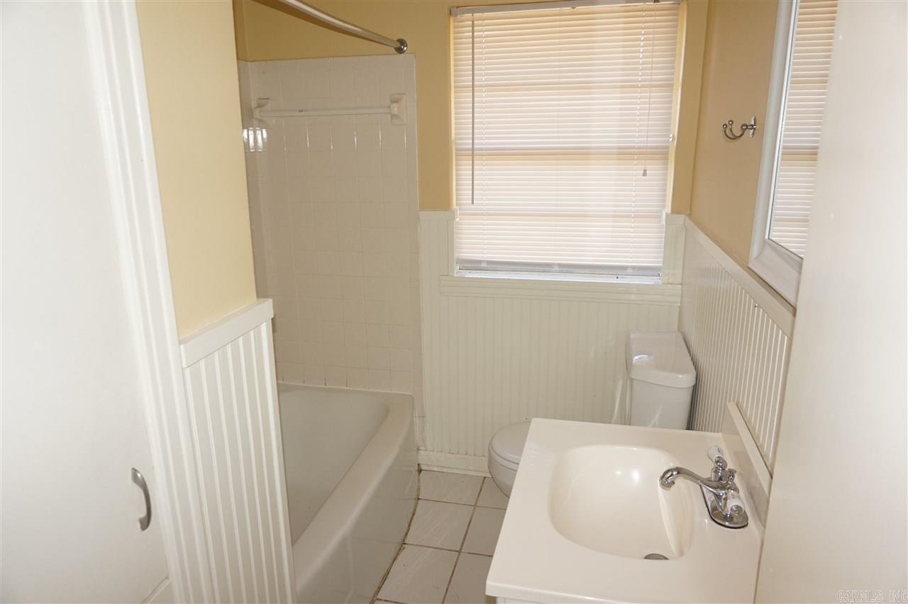 Queen Manor - Residential Lease