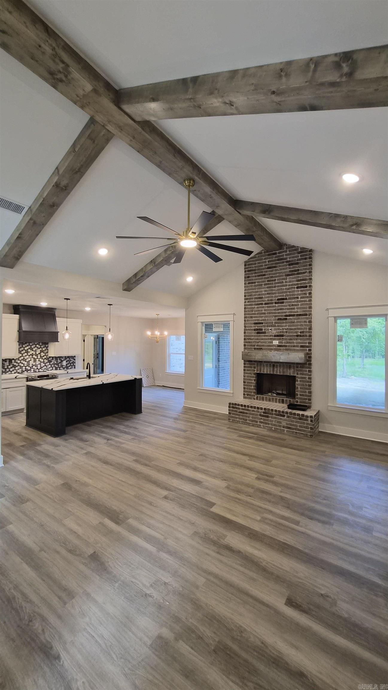 DETONTI PLACE PHASE I - Residential