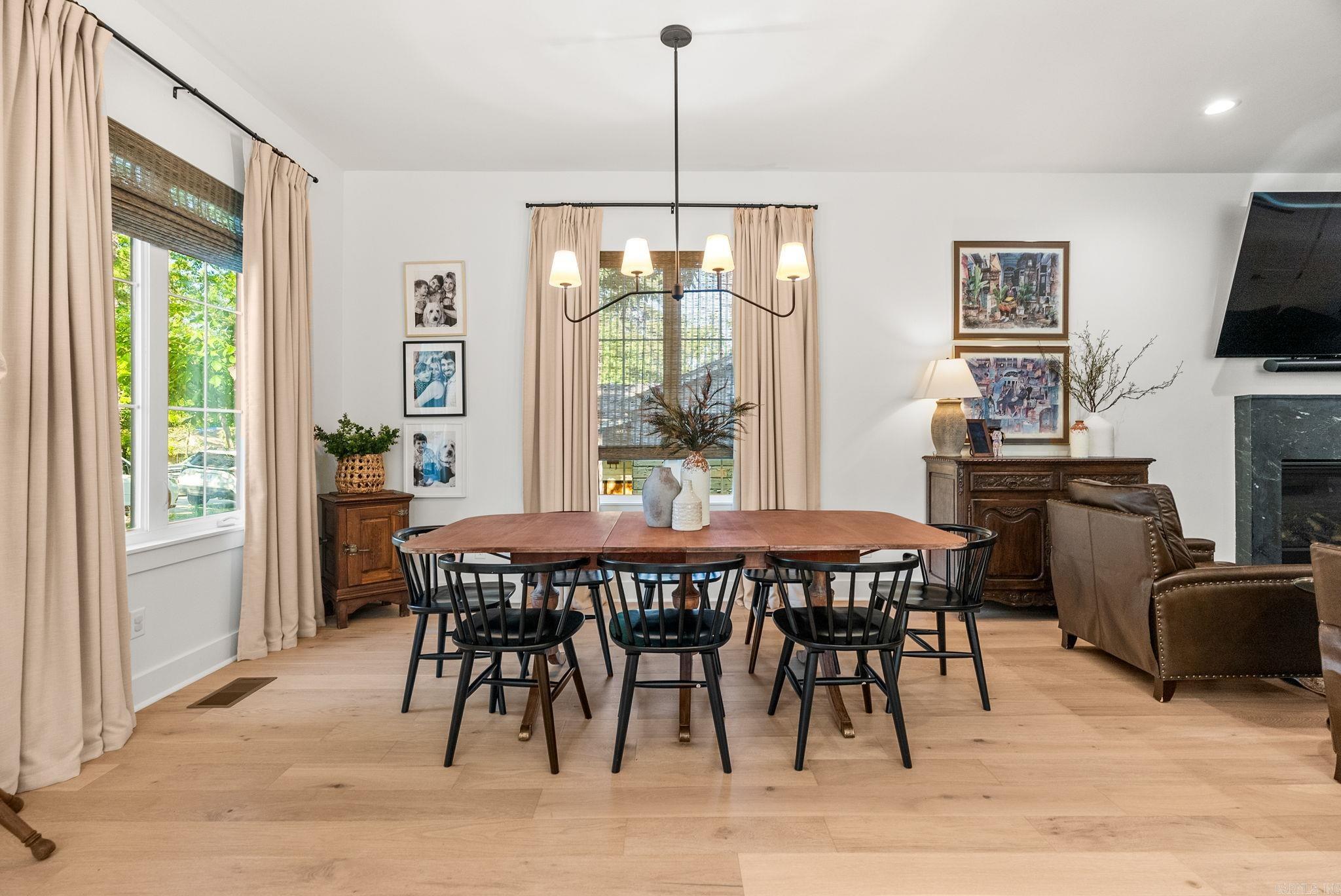 HOLLYWOOD - Residential