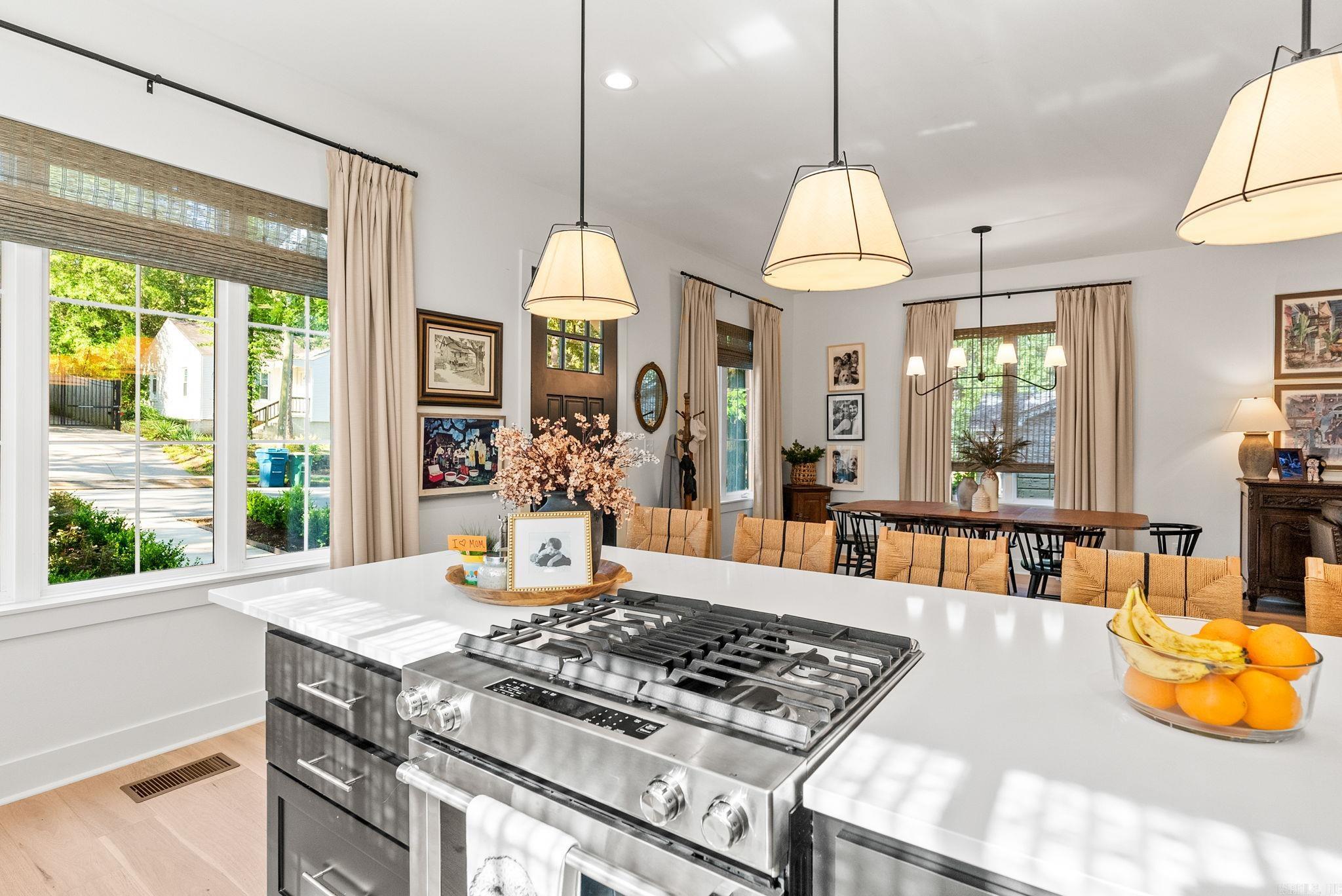 HOLLYWOOD - Residential