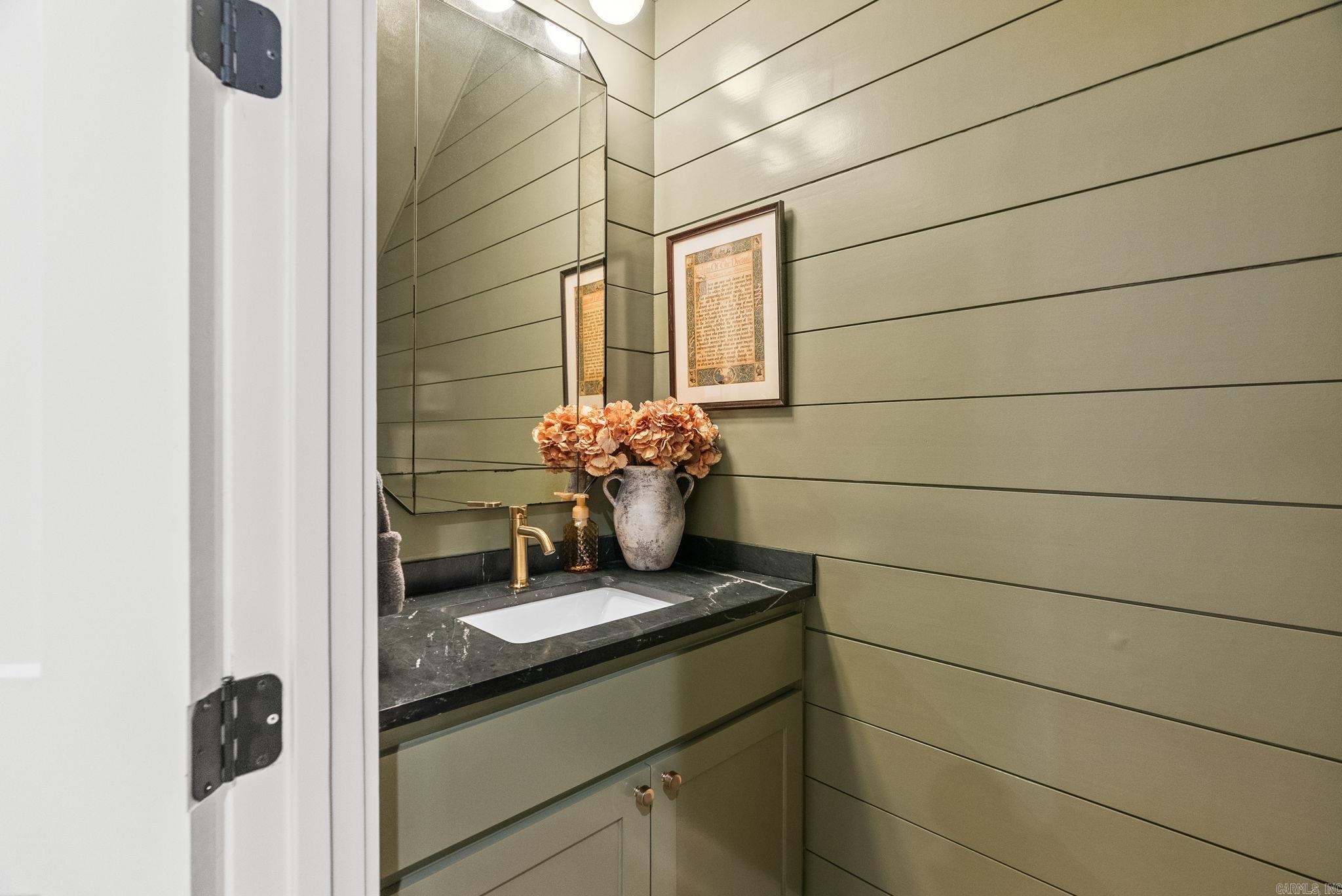 HOLLYWOOD - Residential