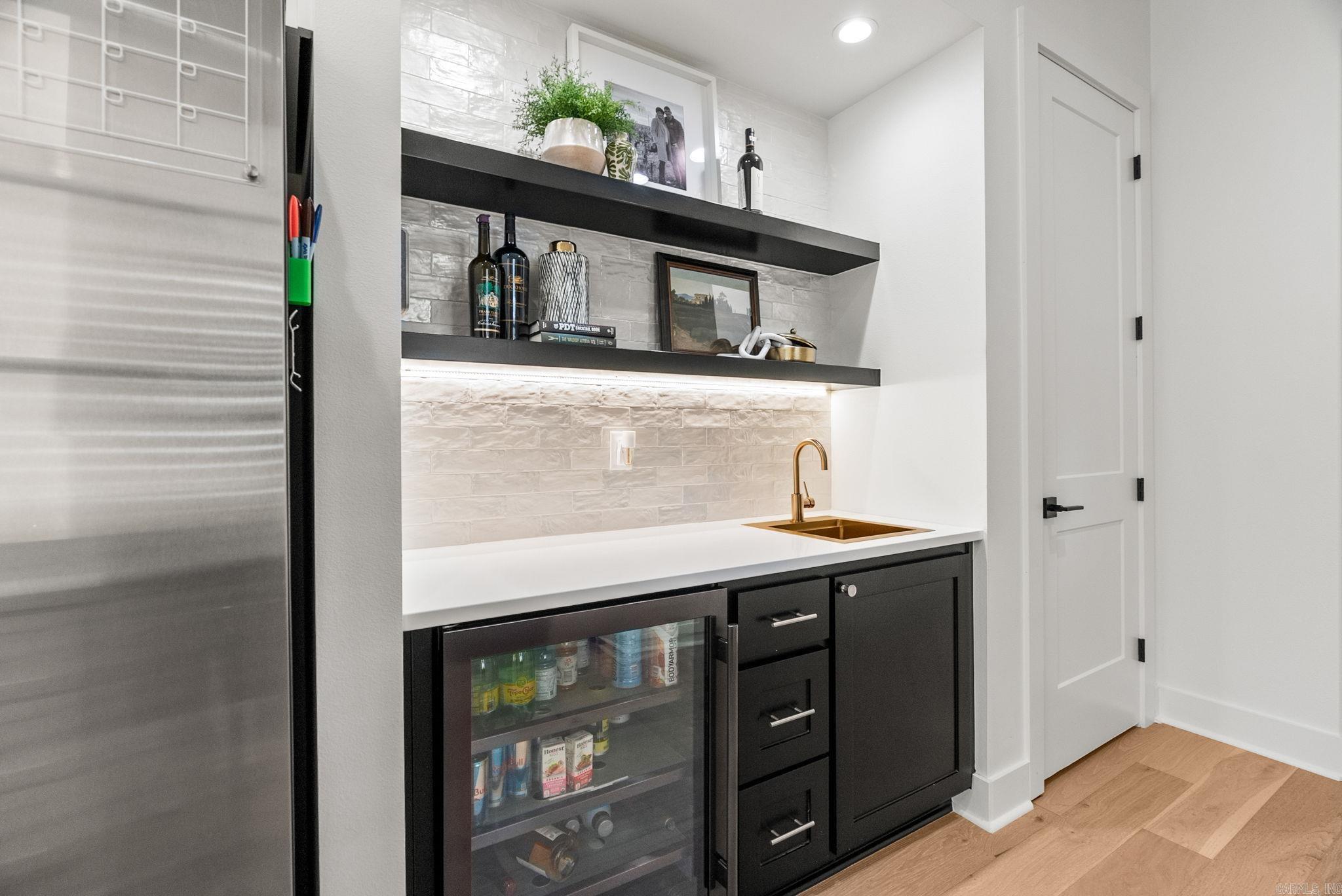 HOLLYWOOD - Residential