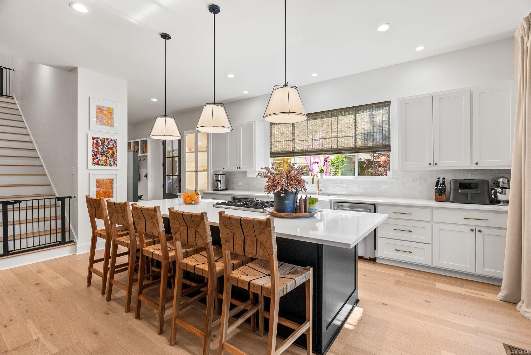 HOLLYWOOD - Residential