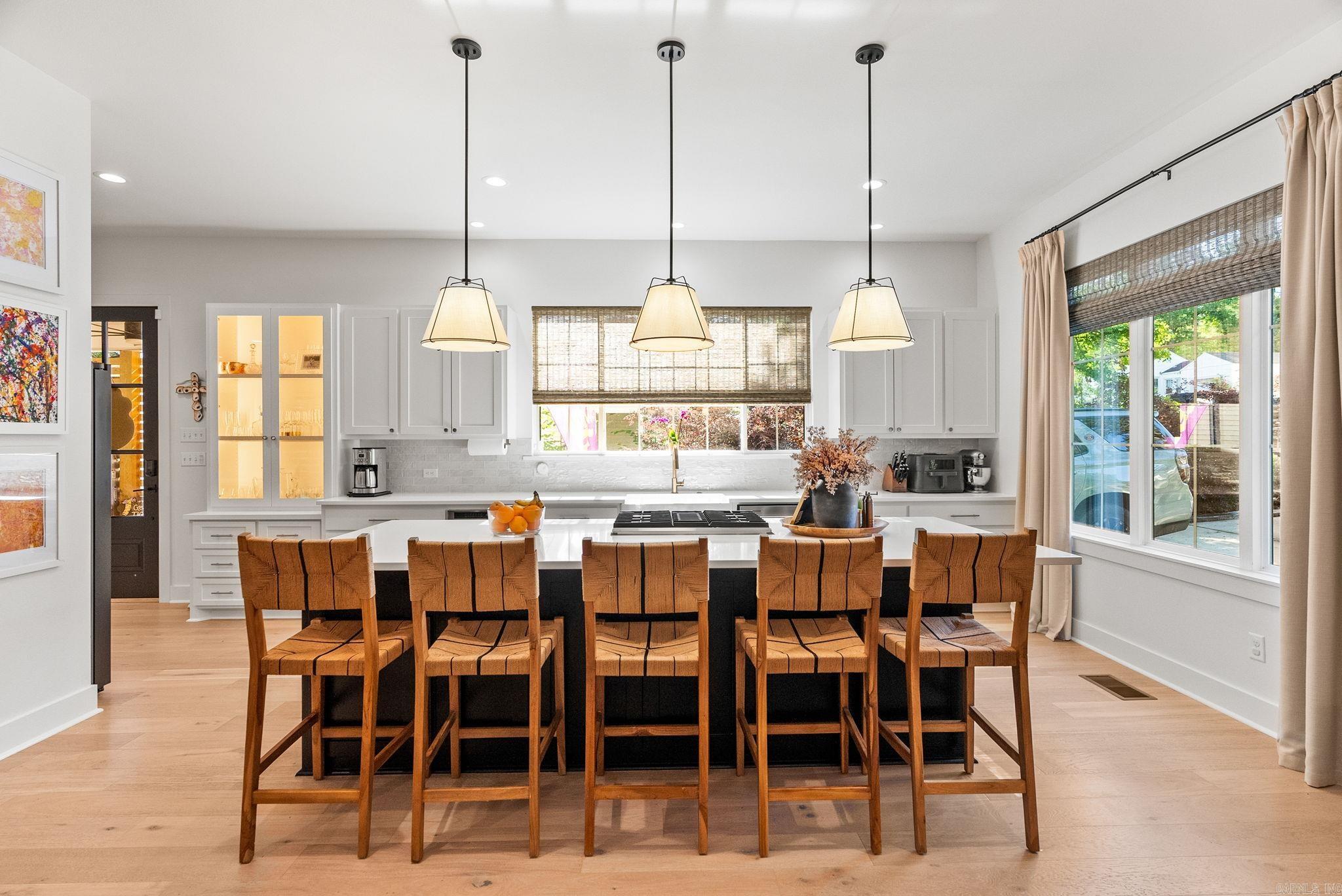 HOLLYWOOD - Residential