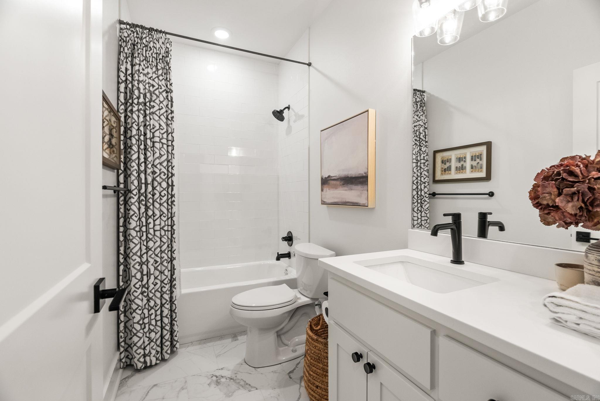 HOLLYWOOD - Residential