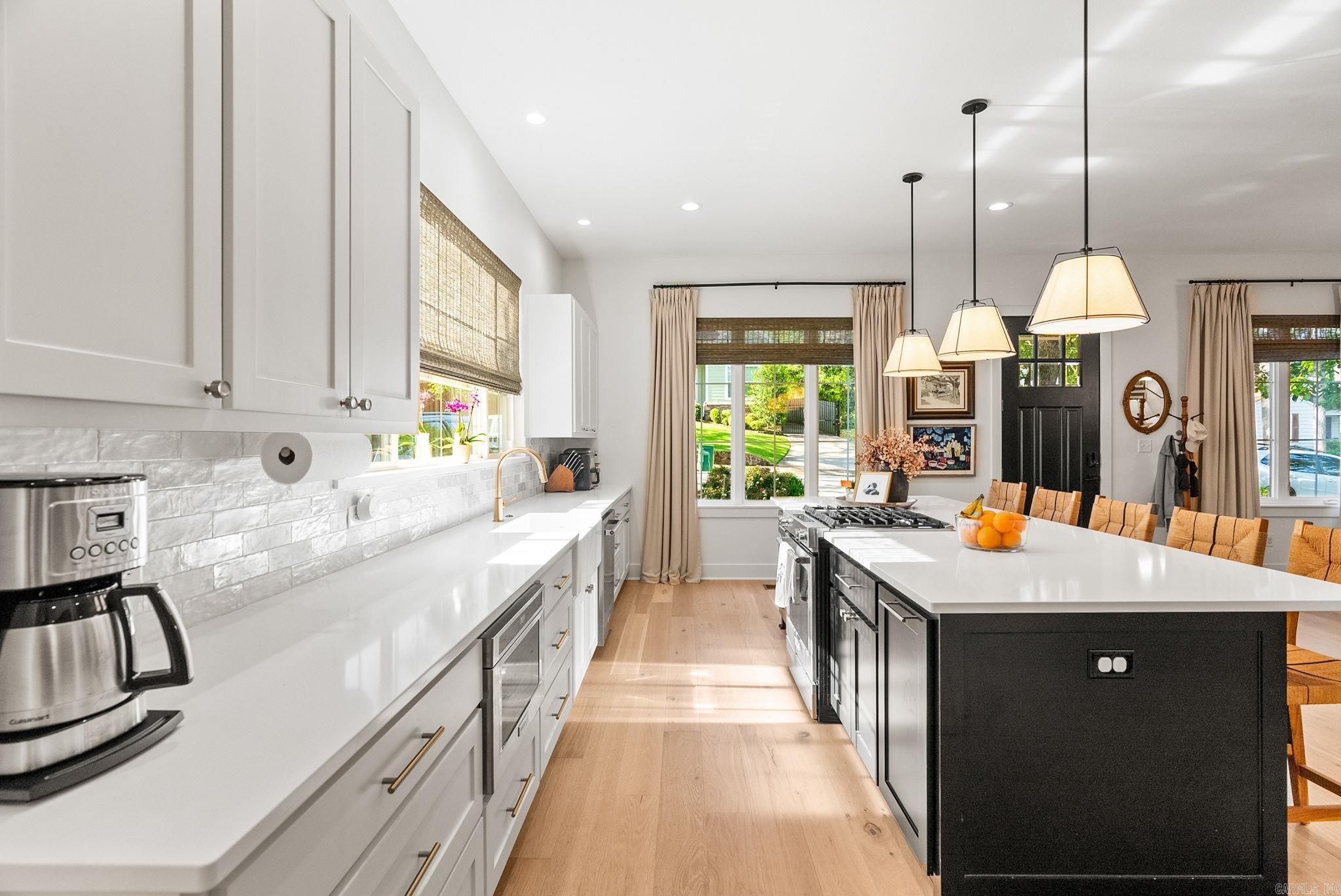 HOLLYWOOD - Residential