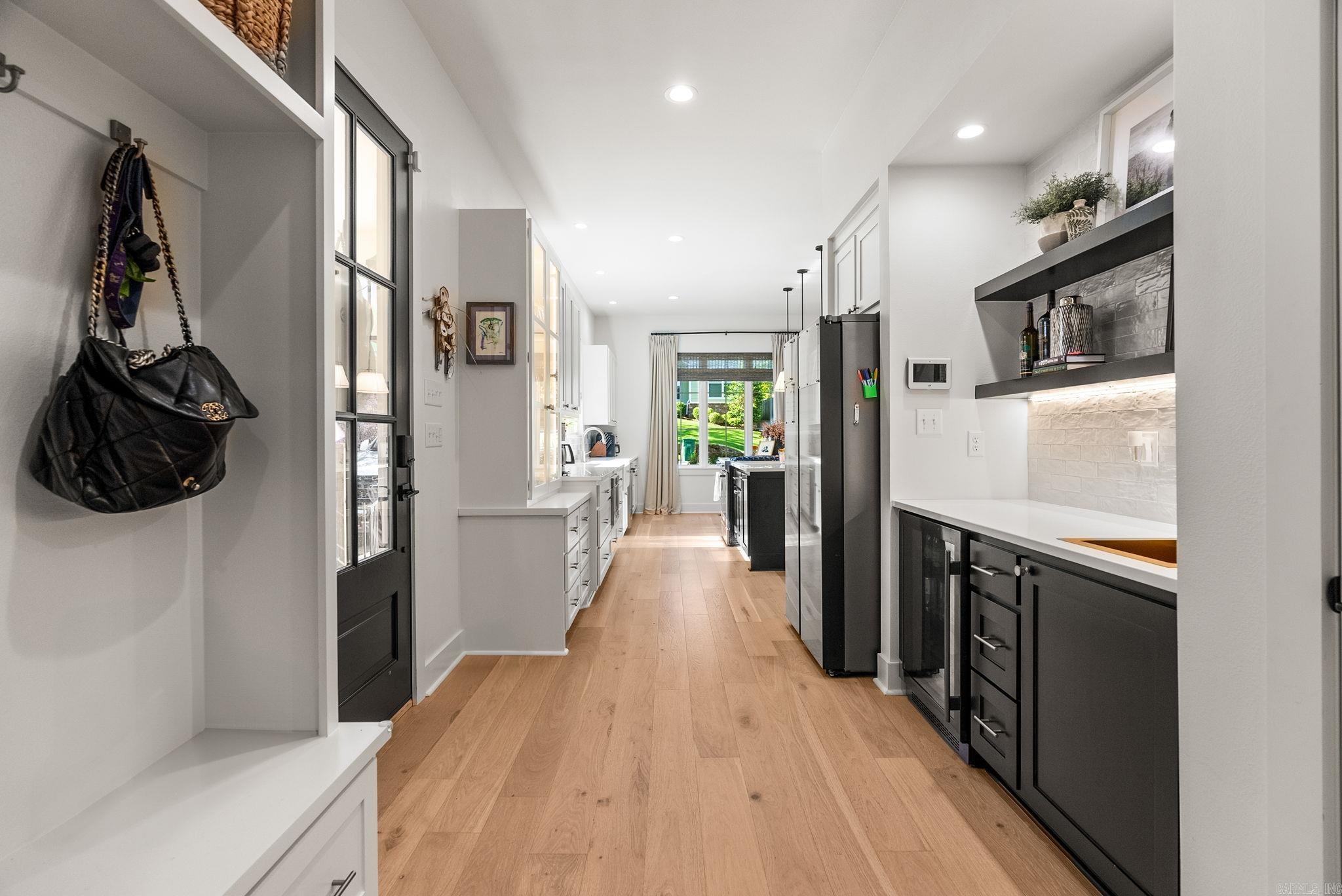 HOLLYWOOD - Residential