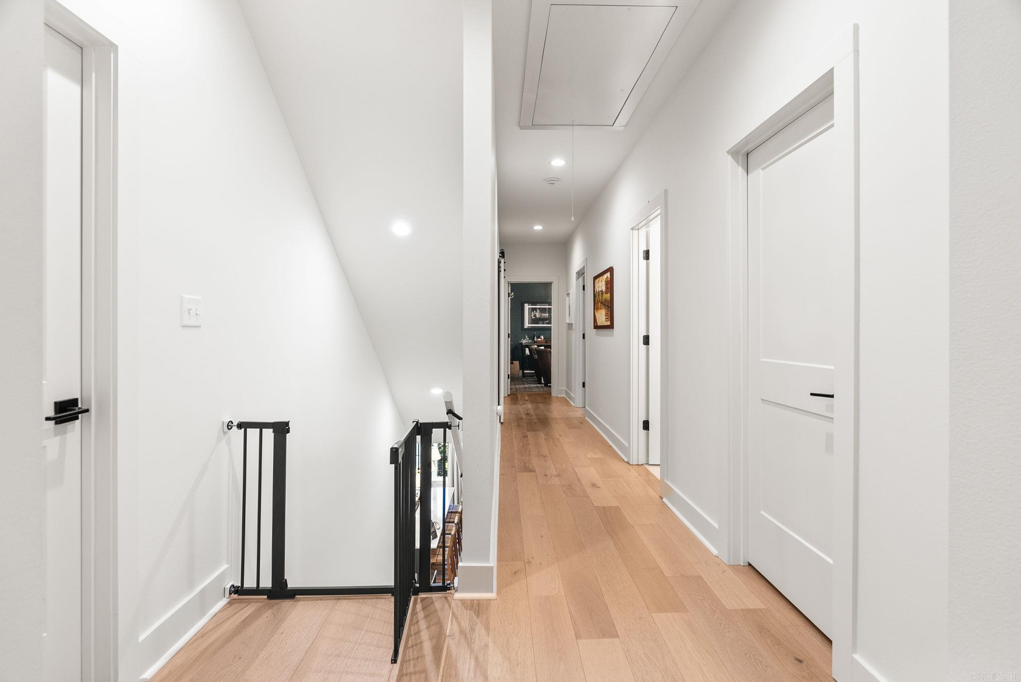 HOLLYWOOD - Residential