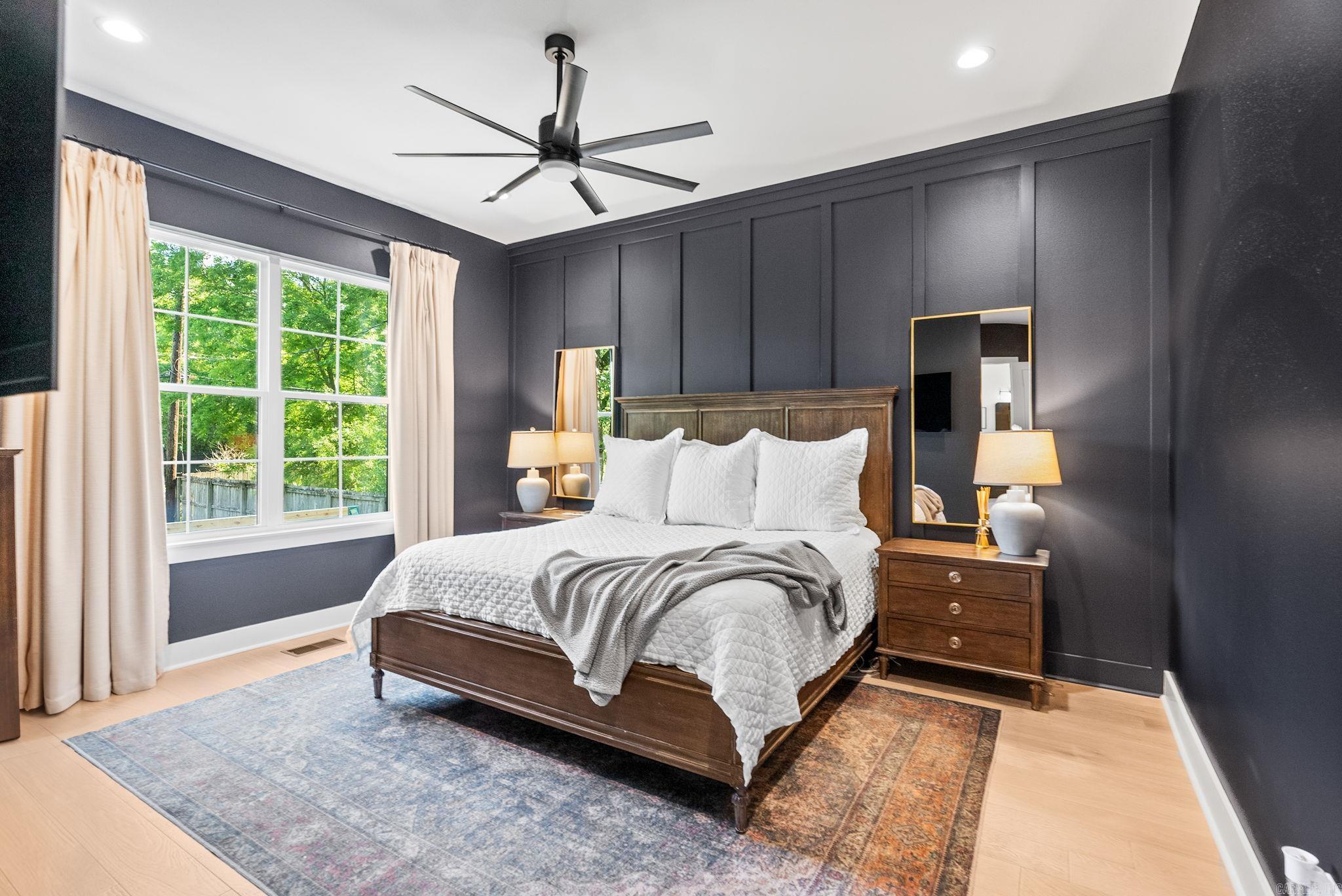 HOLLYWOOD - Residential