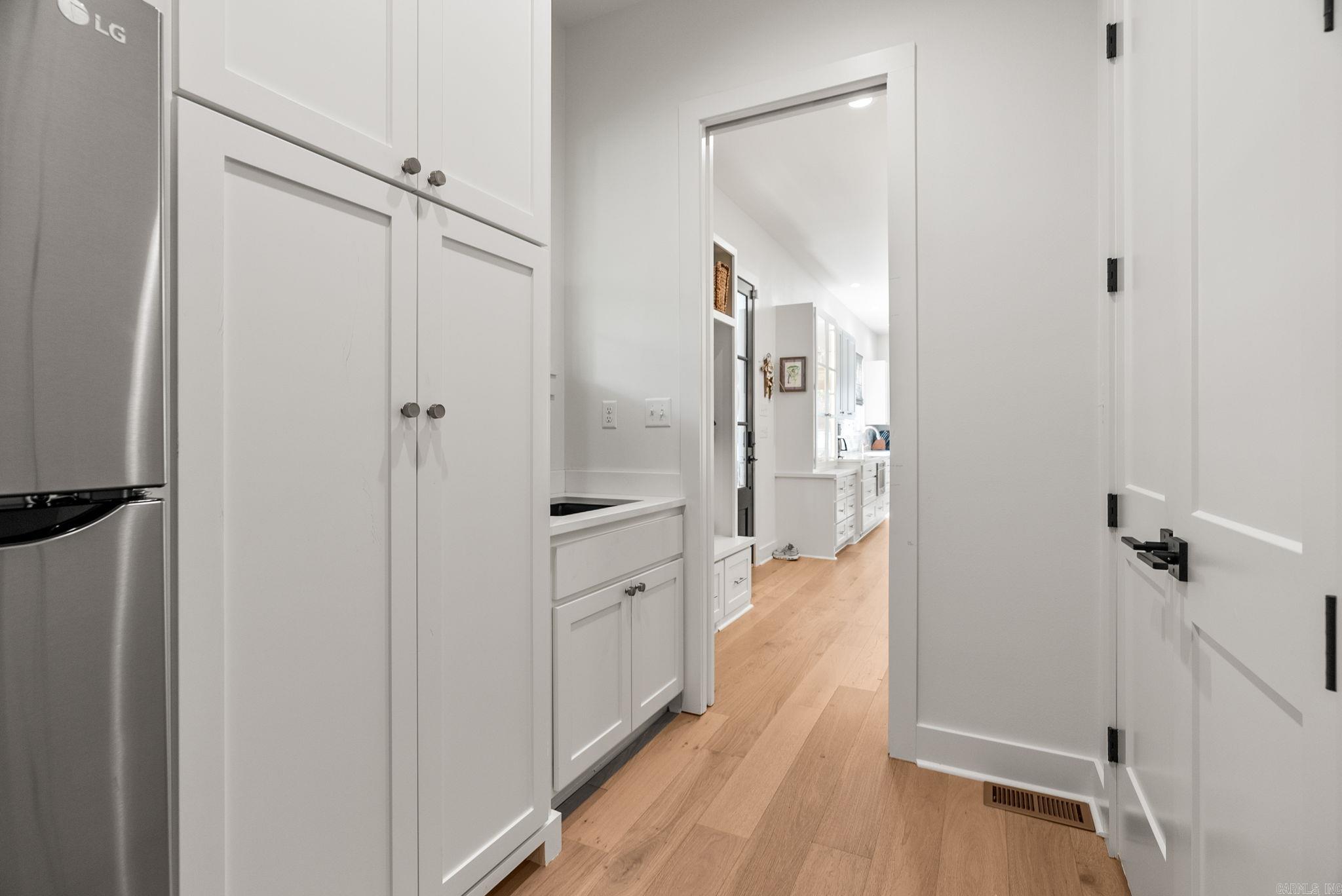 HOLLYWOOD - Residential