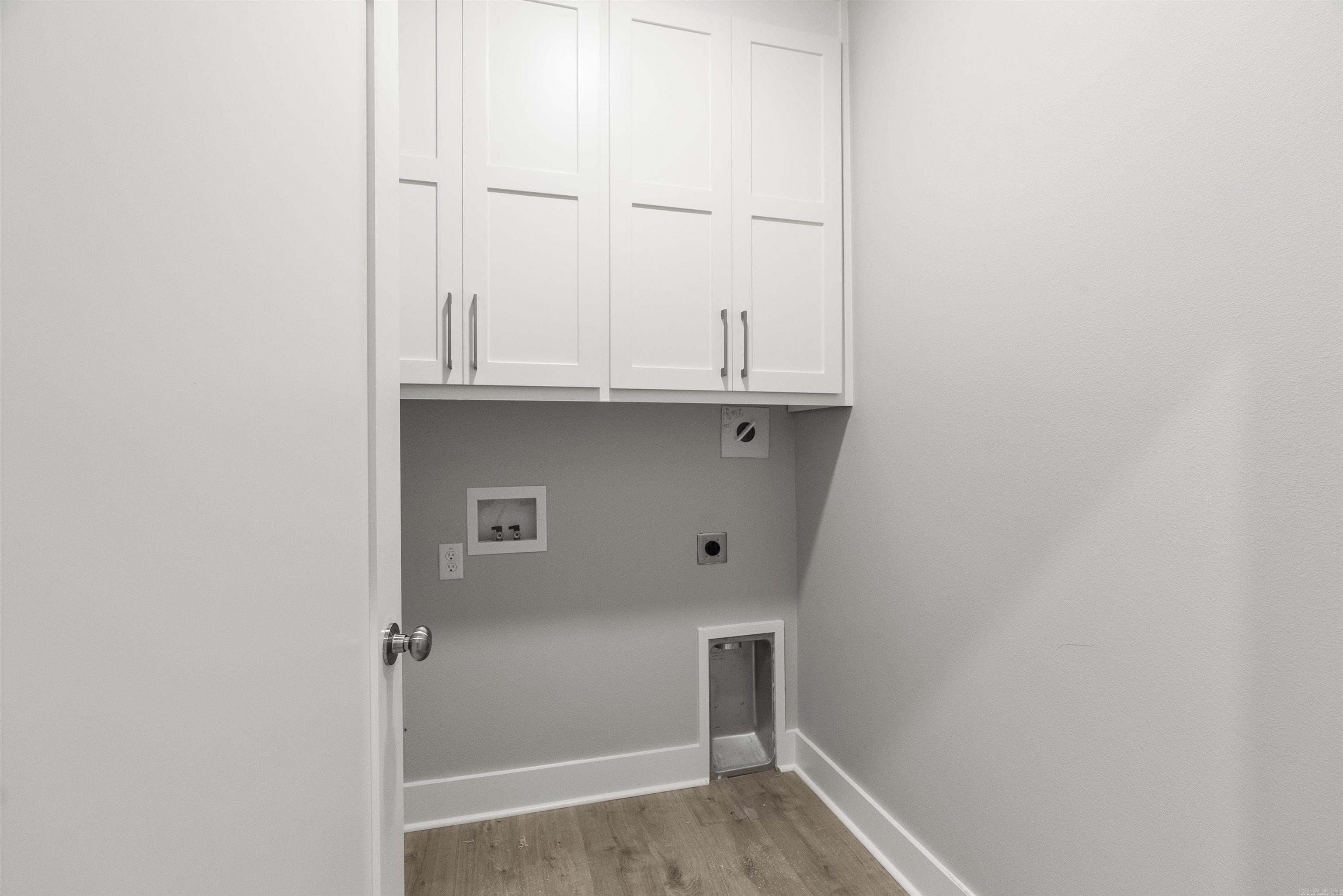 EAST MEADOW - Residential