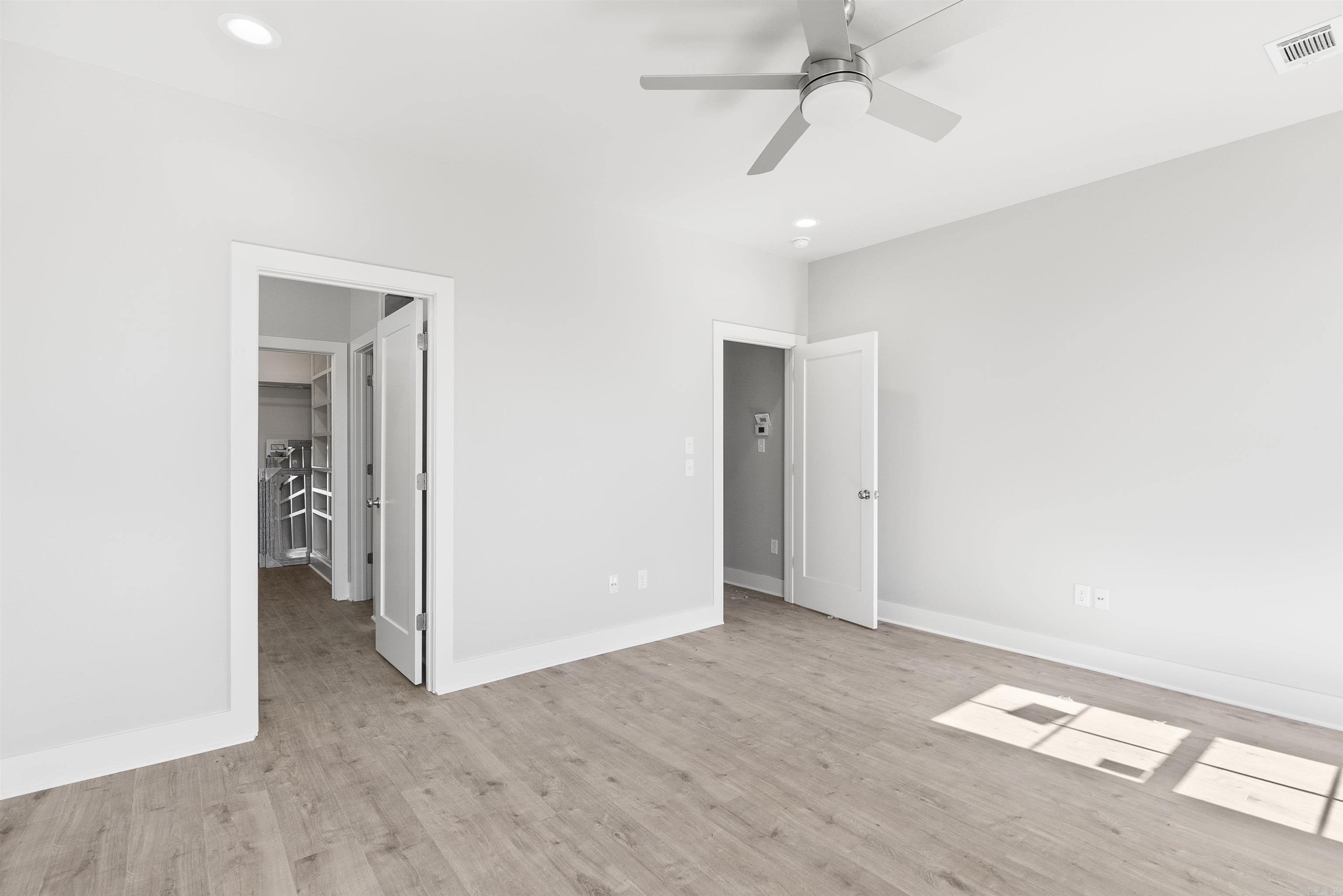 EAST MEADOW - Residential