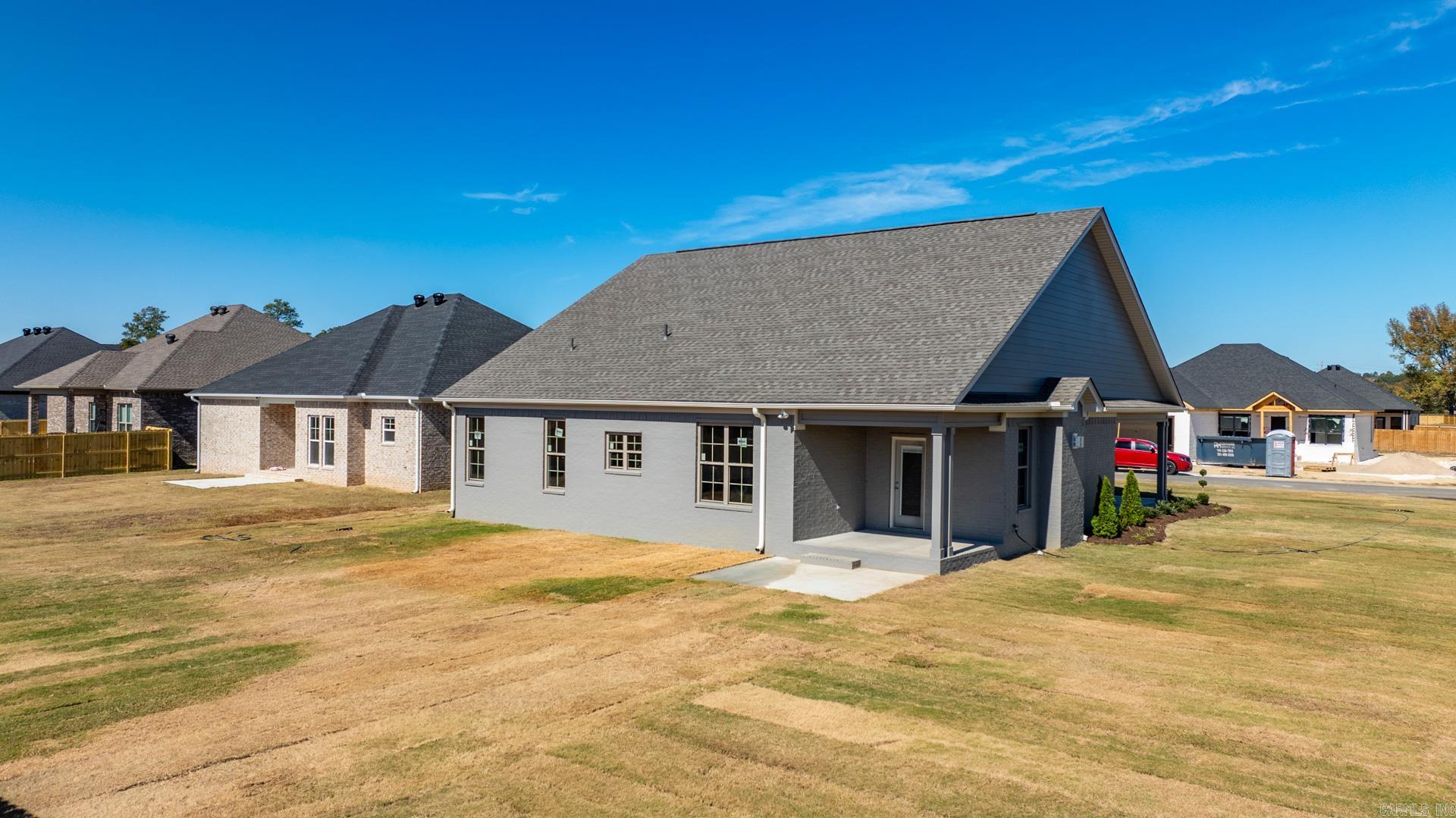 EAST MEADOW - Residential