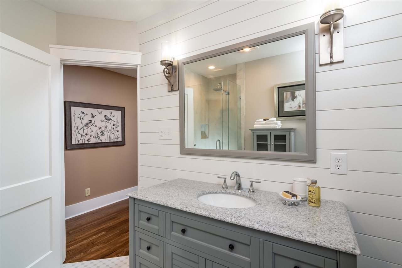 ELMHURST - Residential