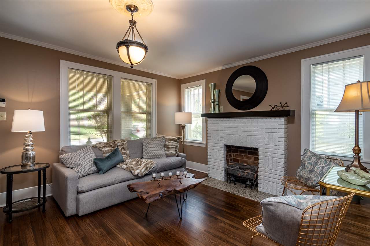 ELMHURST - Residential