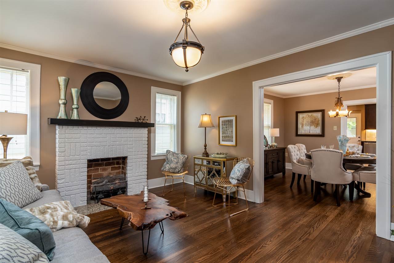 ELMHURST - Residential