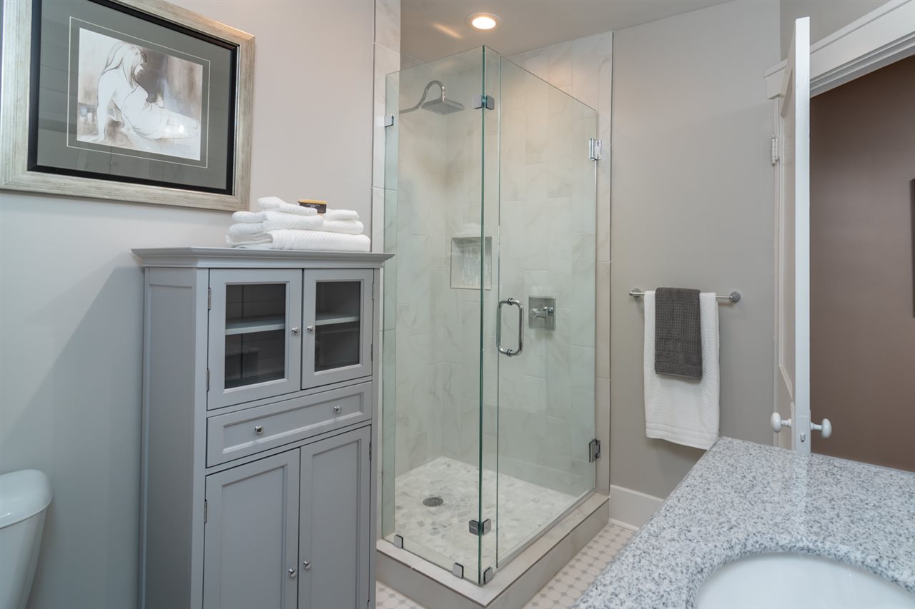 ELMHURST - Residential