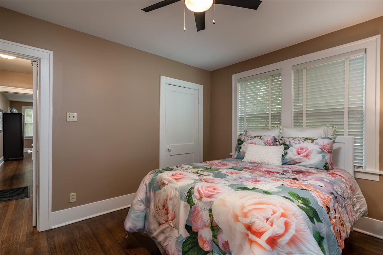 ELMHURST - Residential