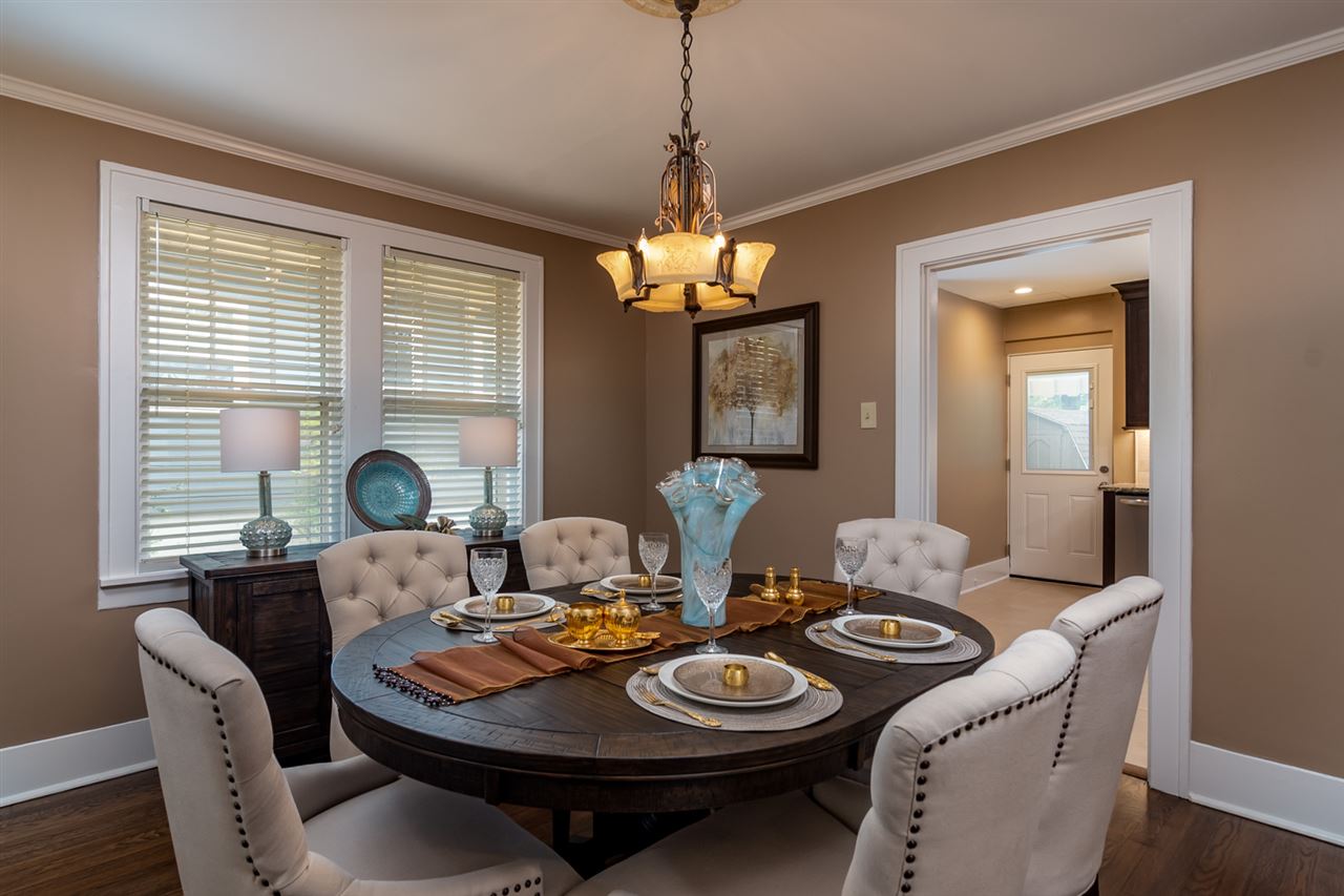 ELMHURST - Residential