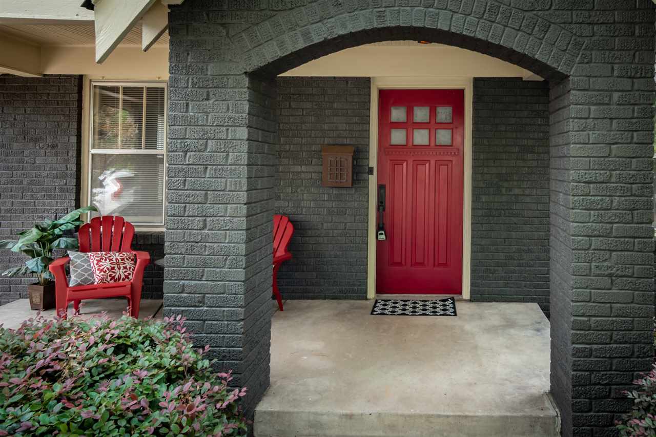 ELMHURST - Residential