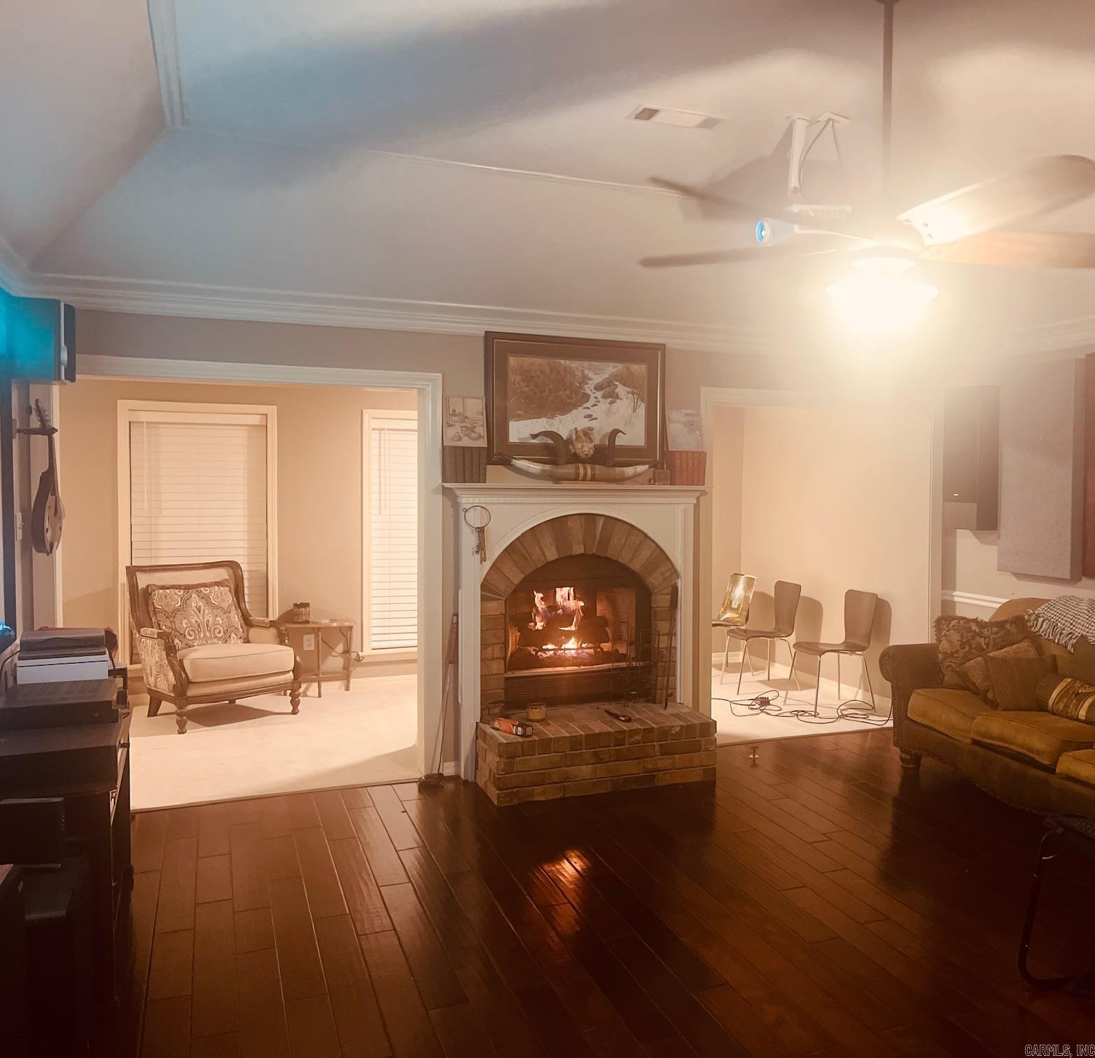 SADDLETOP - Residential