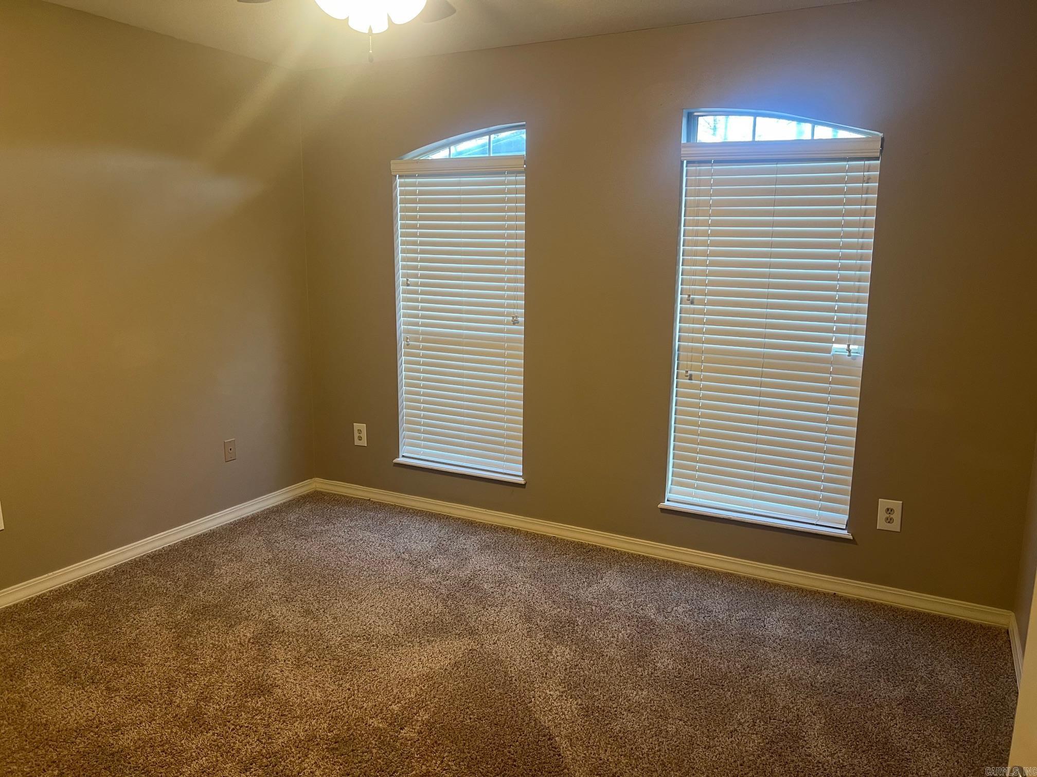SADDLETOP - Residential
