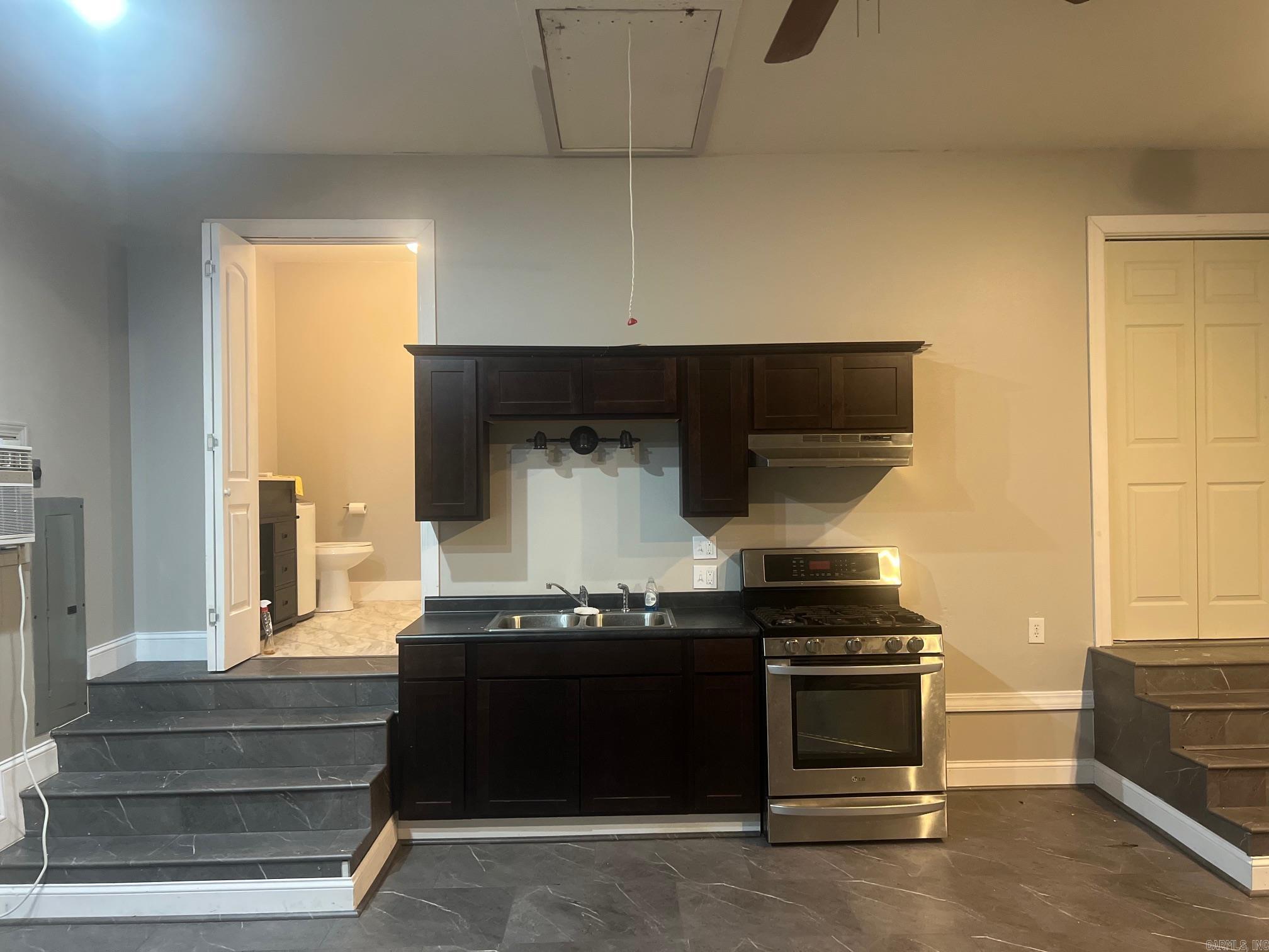 SADDLETOP - Residential