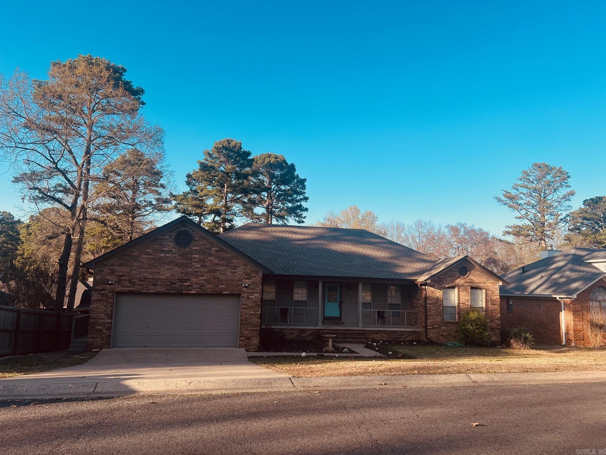 SADDLETOP - Residential