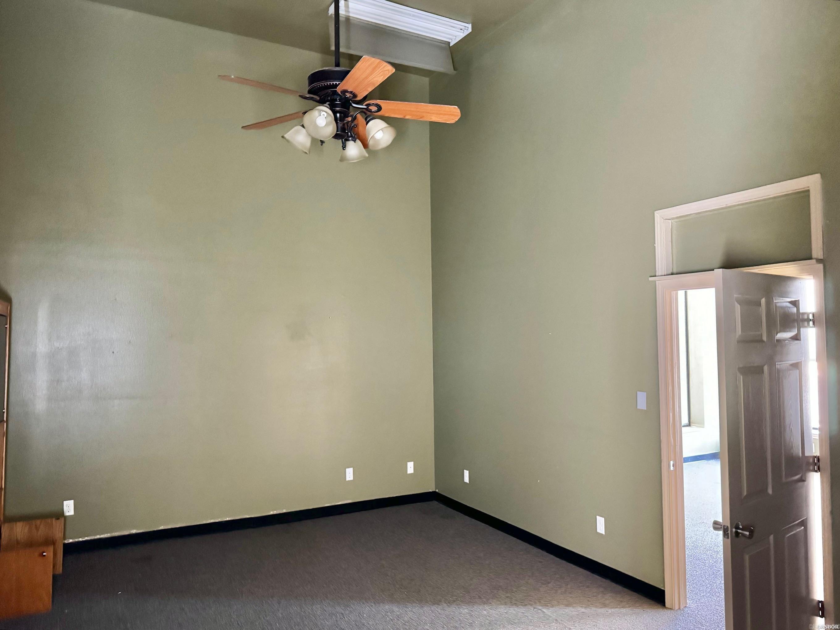 South Hot Springs - Commercial Sale