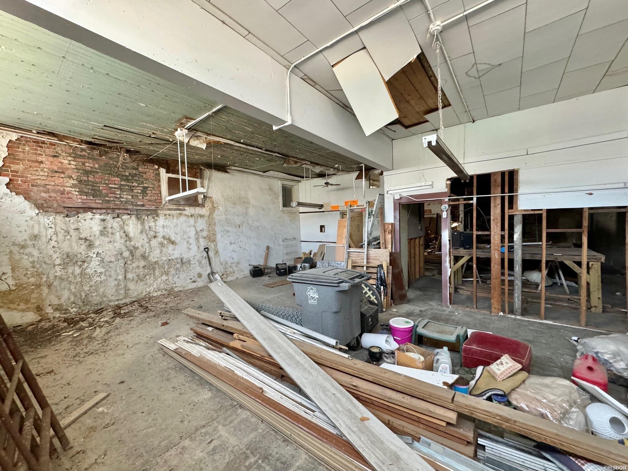 South Hot Springs - Commercial Sale