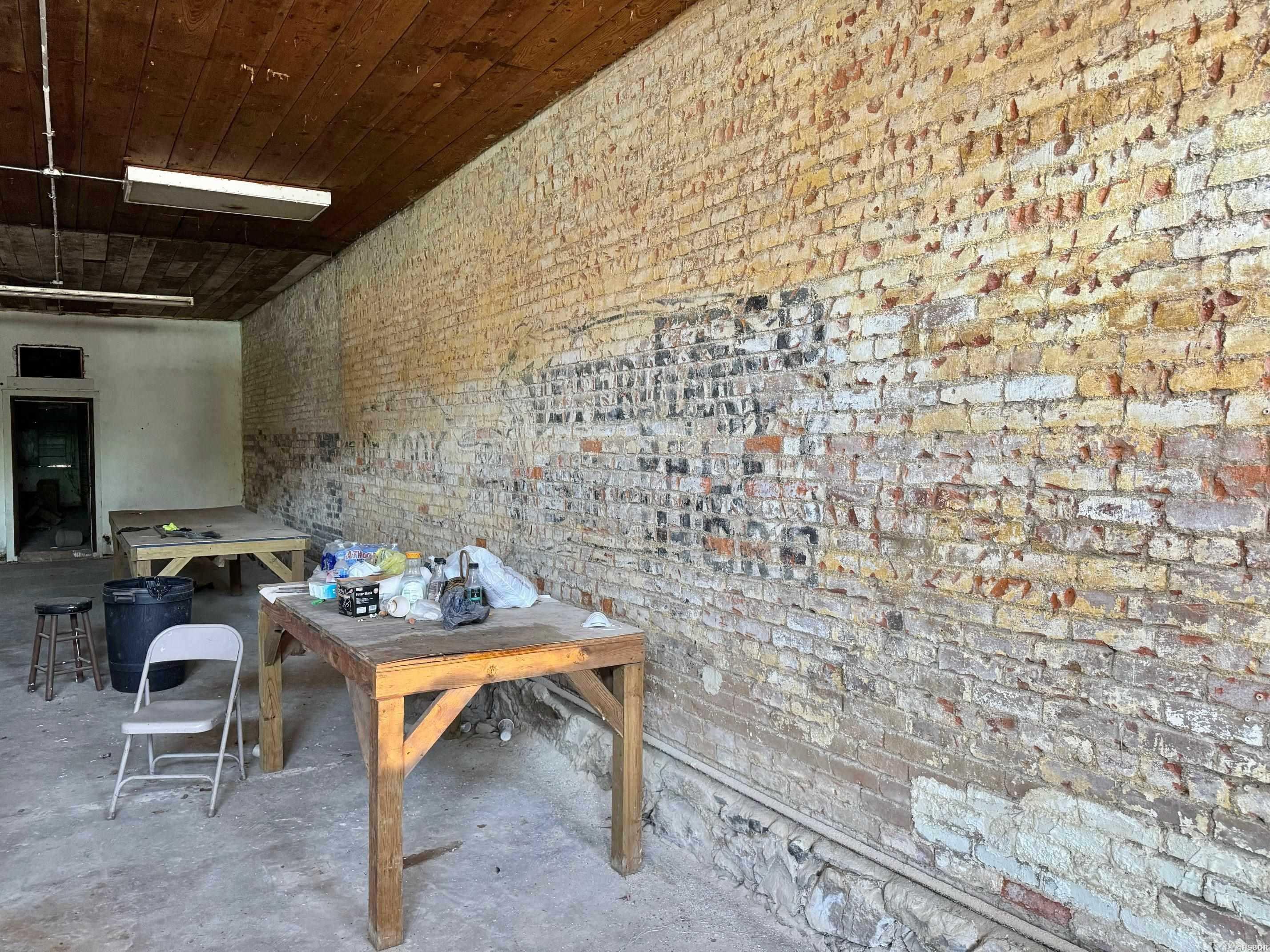 South Hot Springs - Commercial Sale