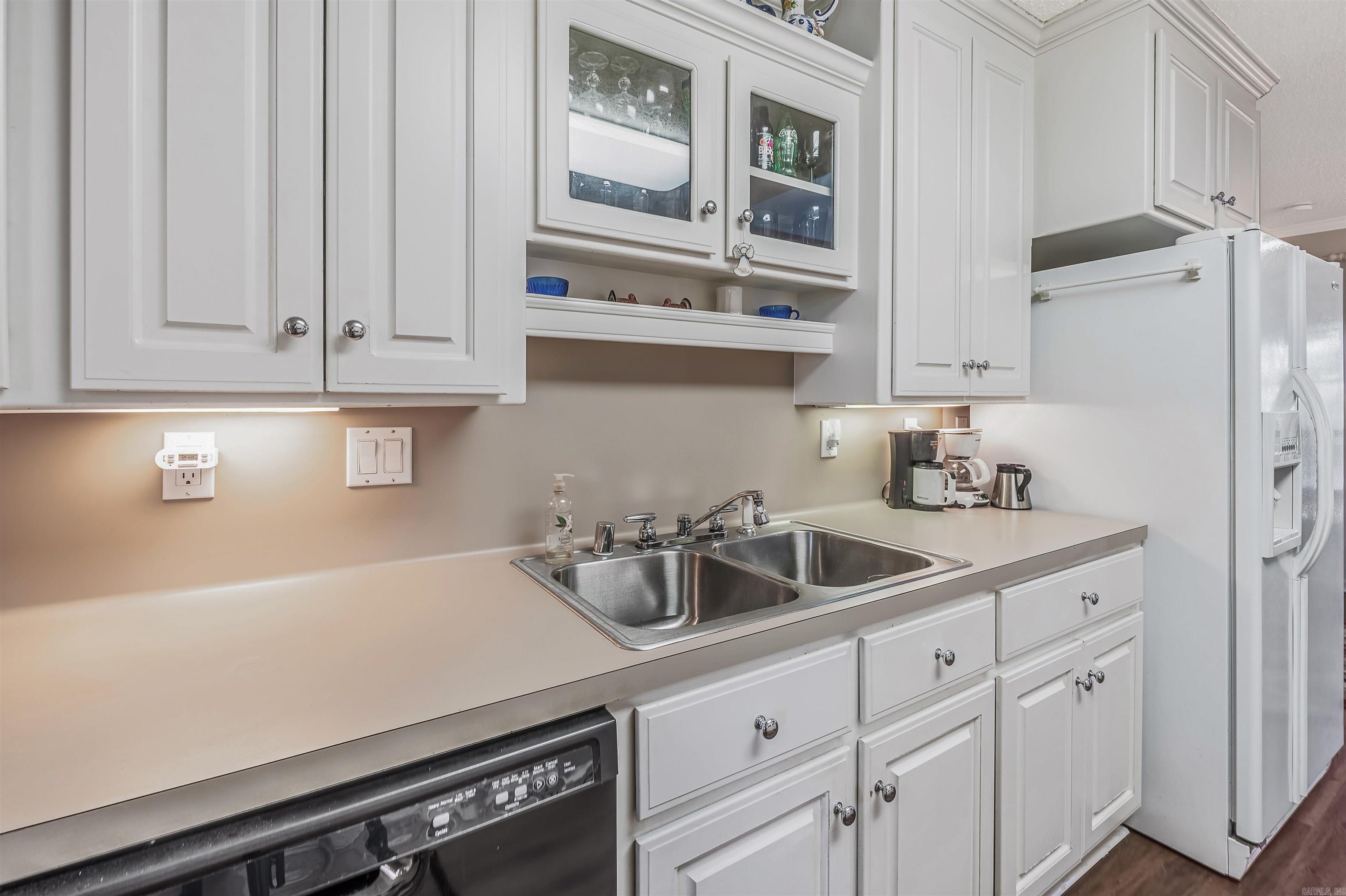 COUNTRY CLUB OF ARK THE - Residential