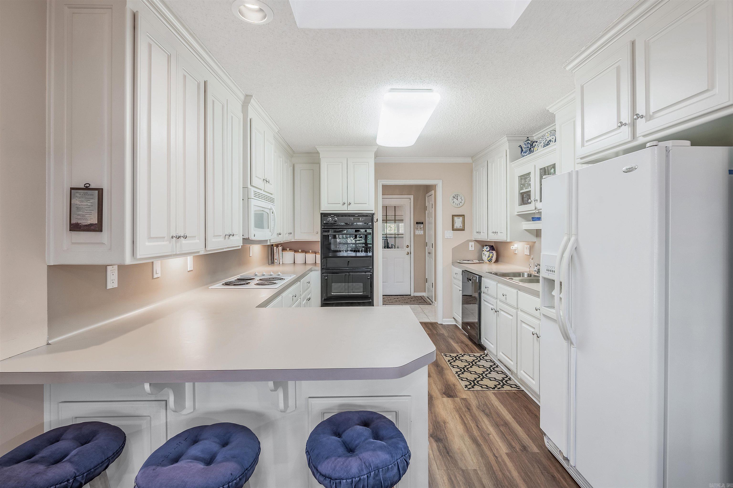 COUNTRY CLUB OF ARK THE - Residential