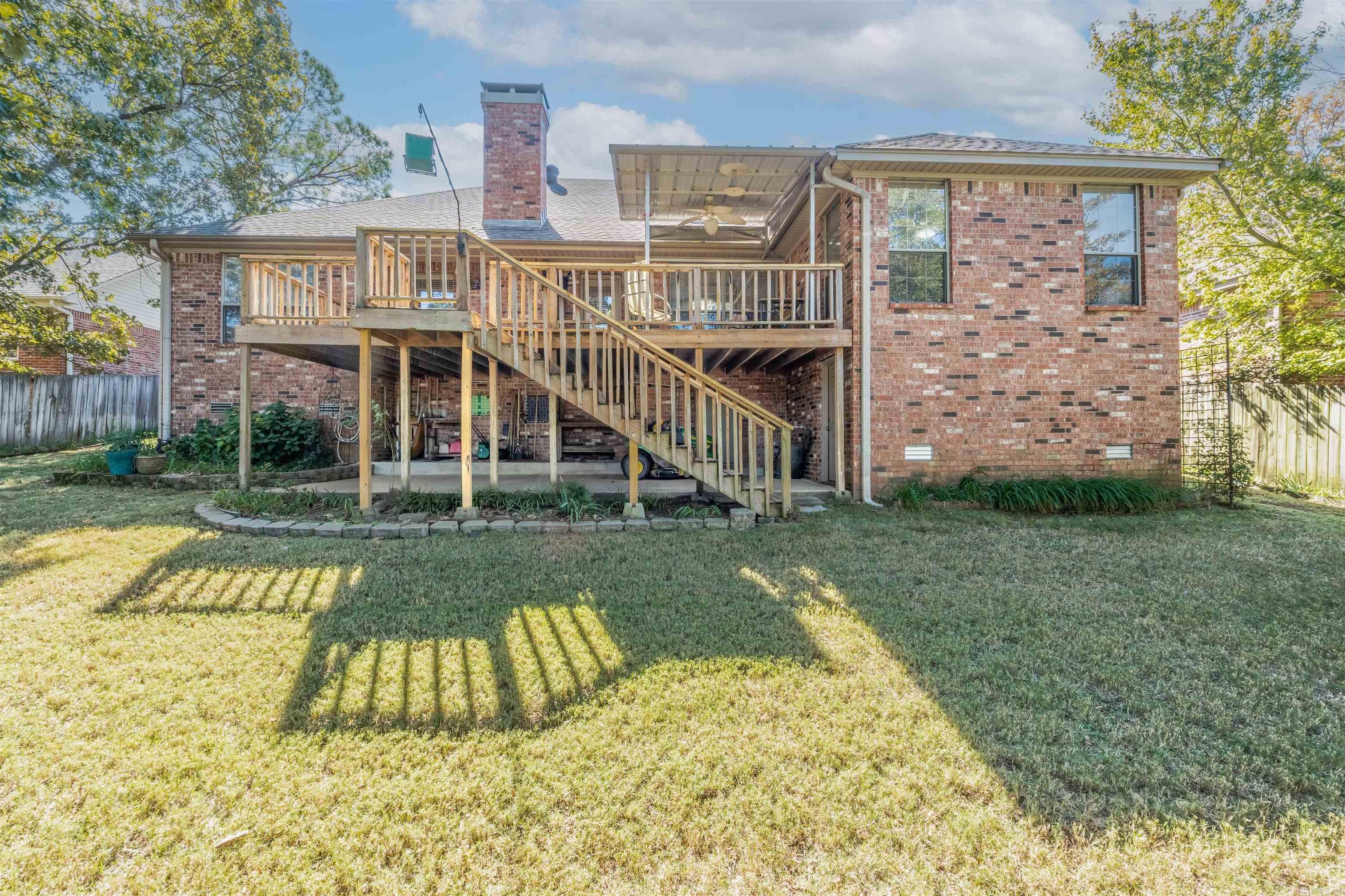 COUNTRY CLUB OF ARK THE - Residential