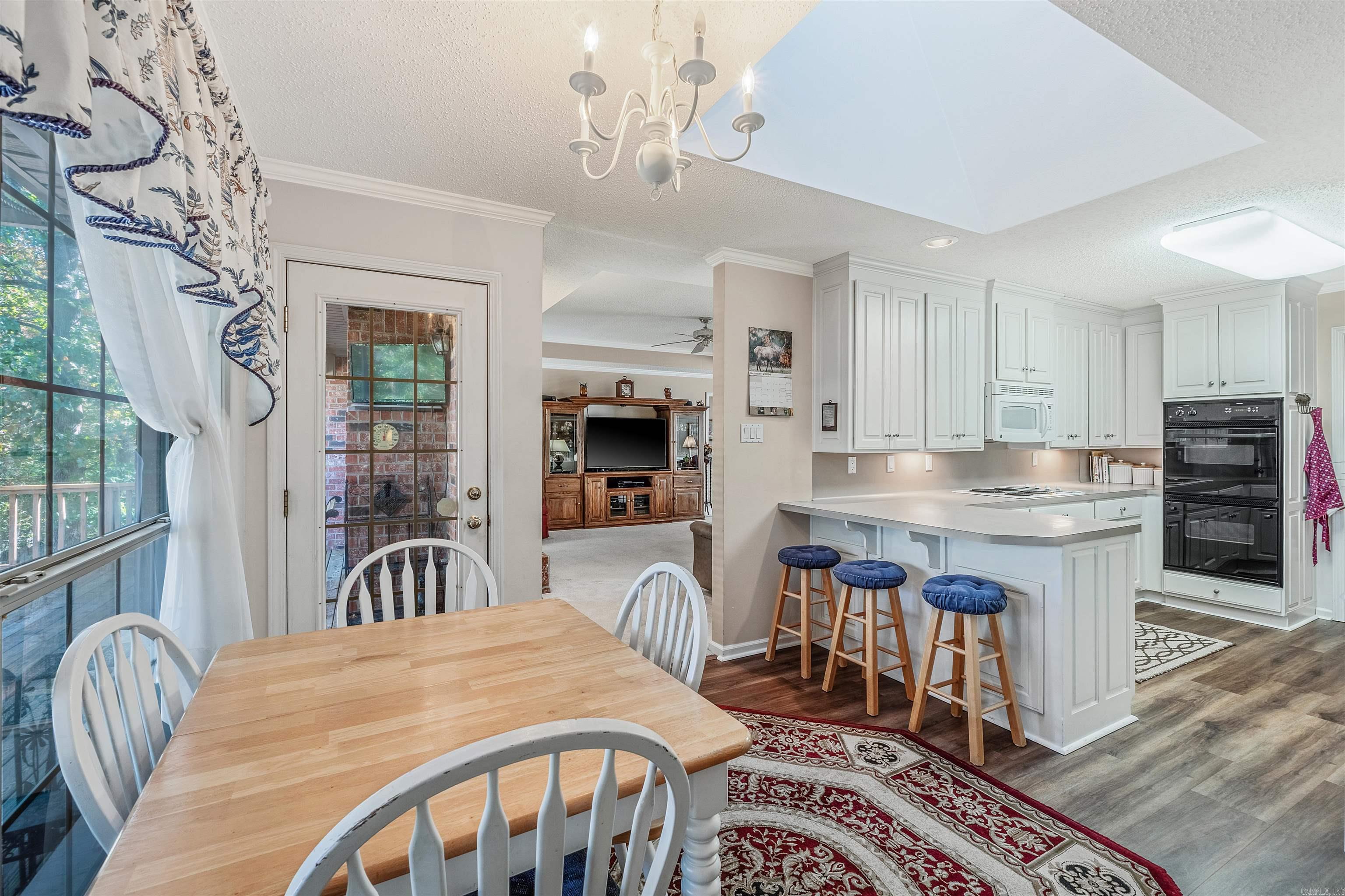 COUNTRY CLUB OF ARK THE - Residential