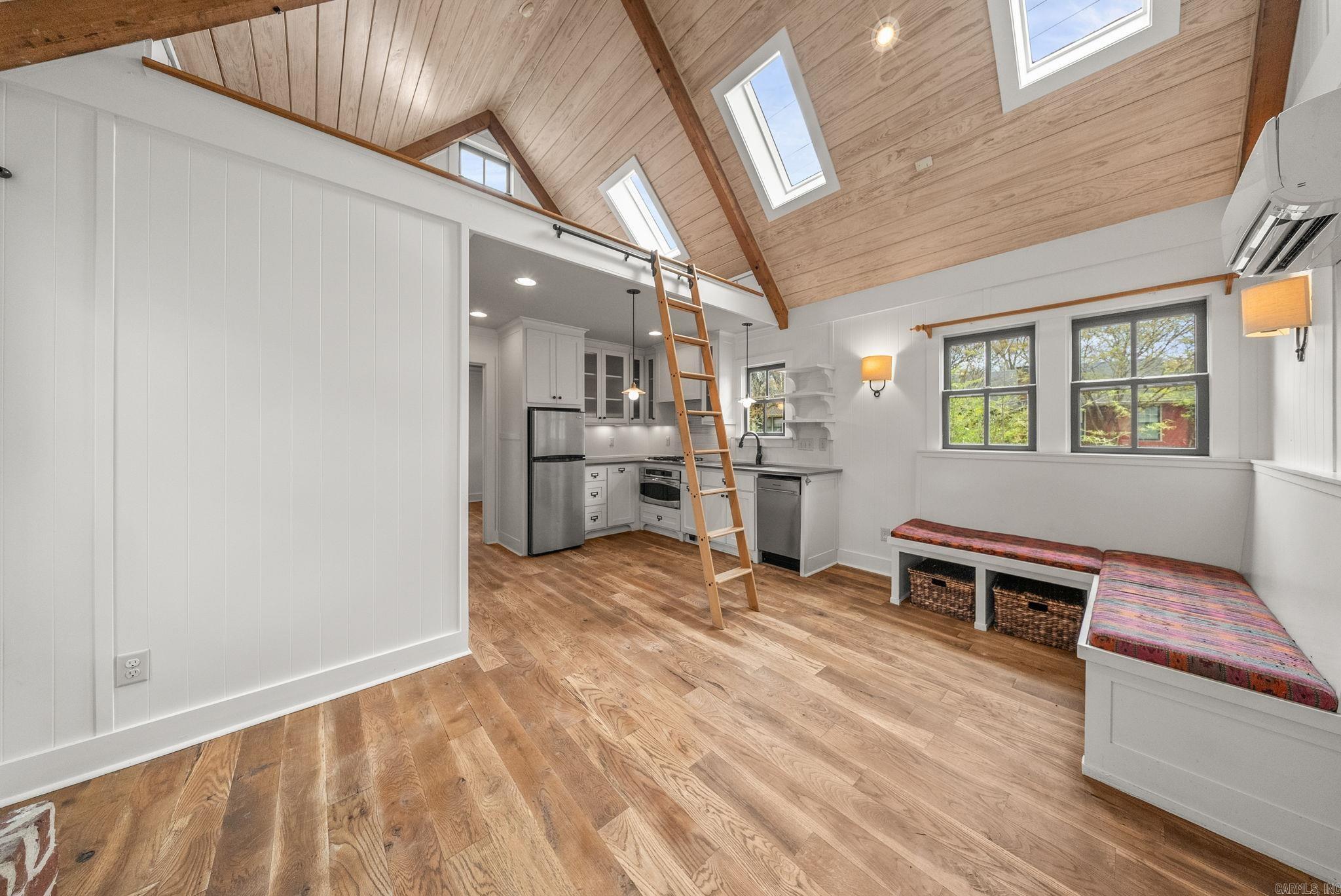 Pulaski Heights - Residential Lease