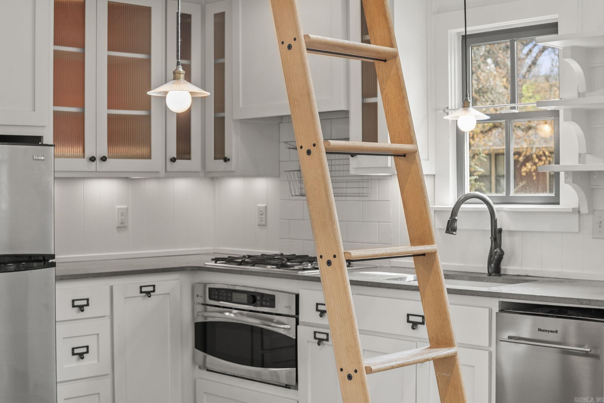 Pulaski Heights - Residential Lease