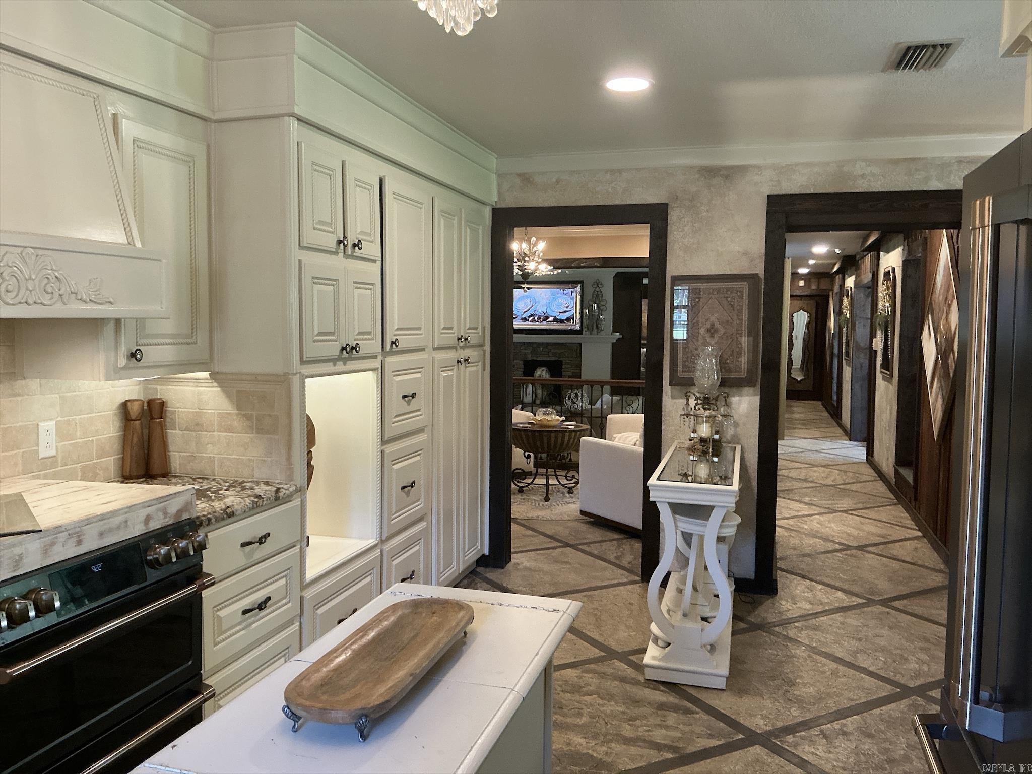 TRACI PHILLIPS S/D - Residential