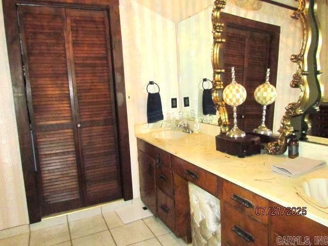 TRACI PHILLIPS S/D - Residential