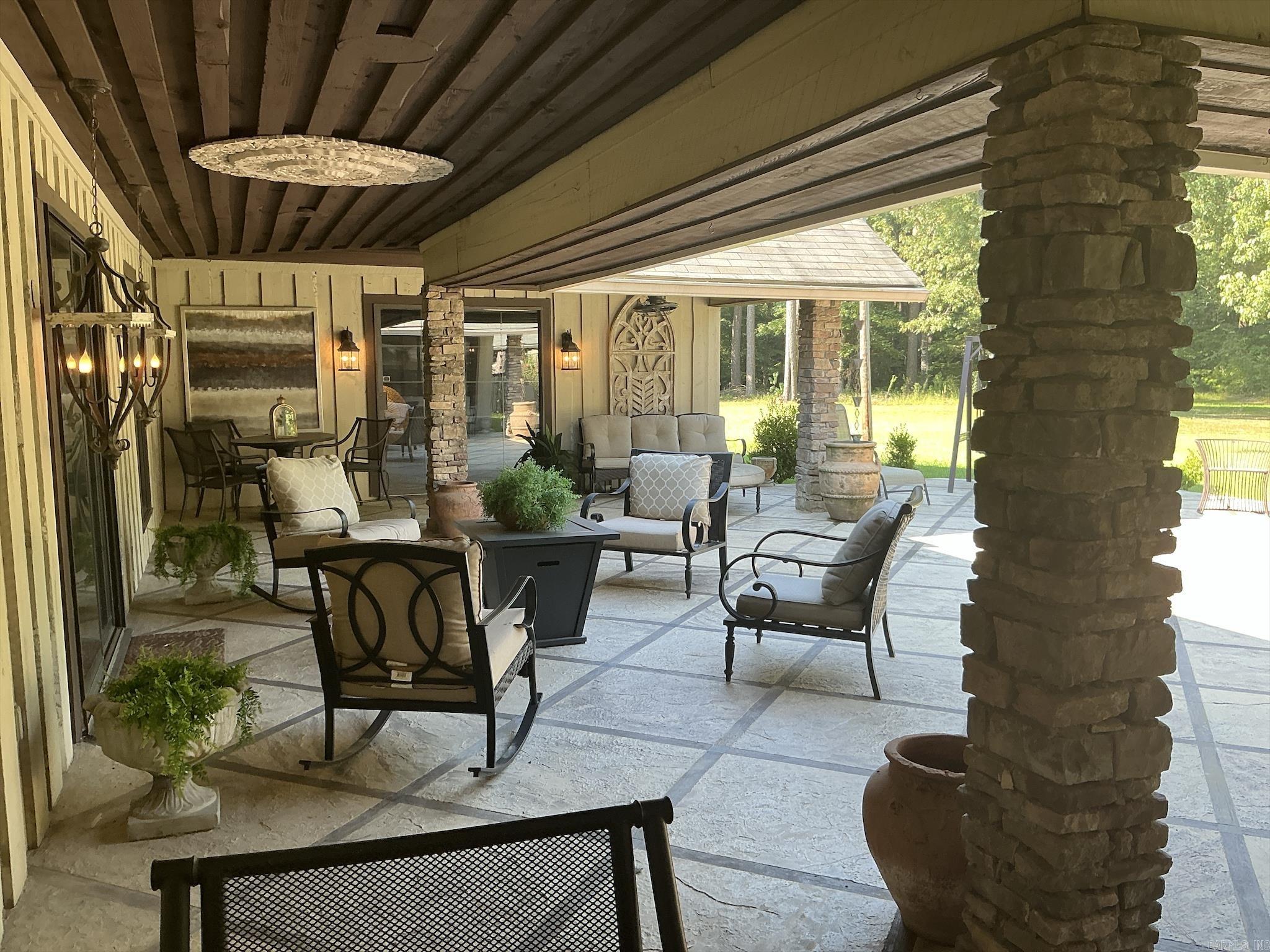 TRACI PHILLIPS S/D - Residential