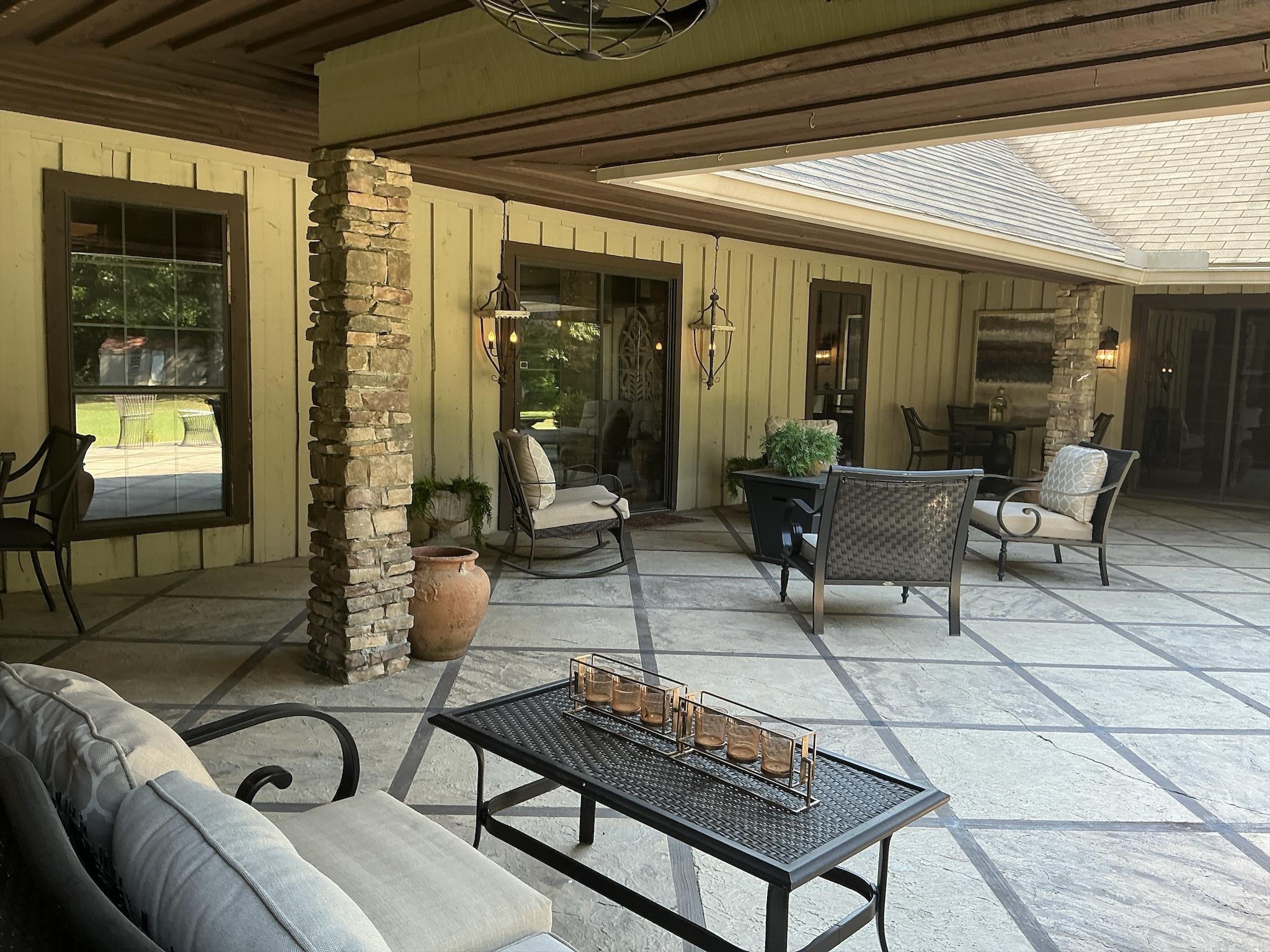 TRACI PHILLIPS S/D - Residential