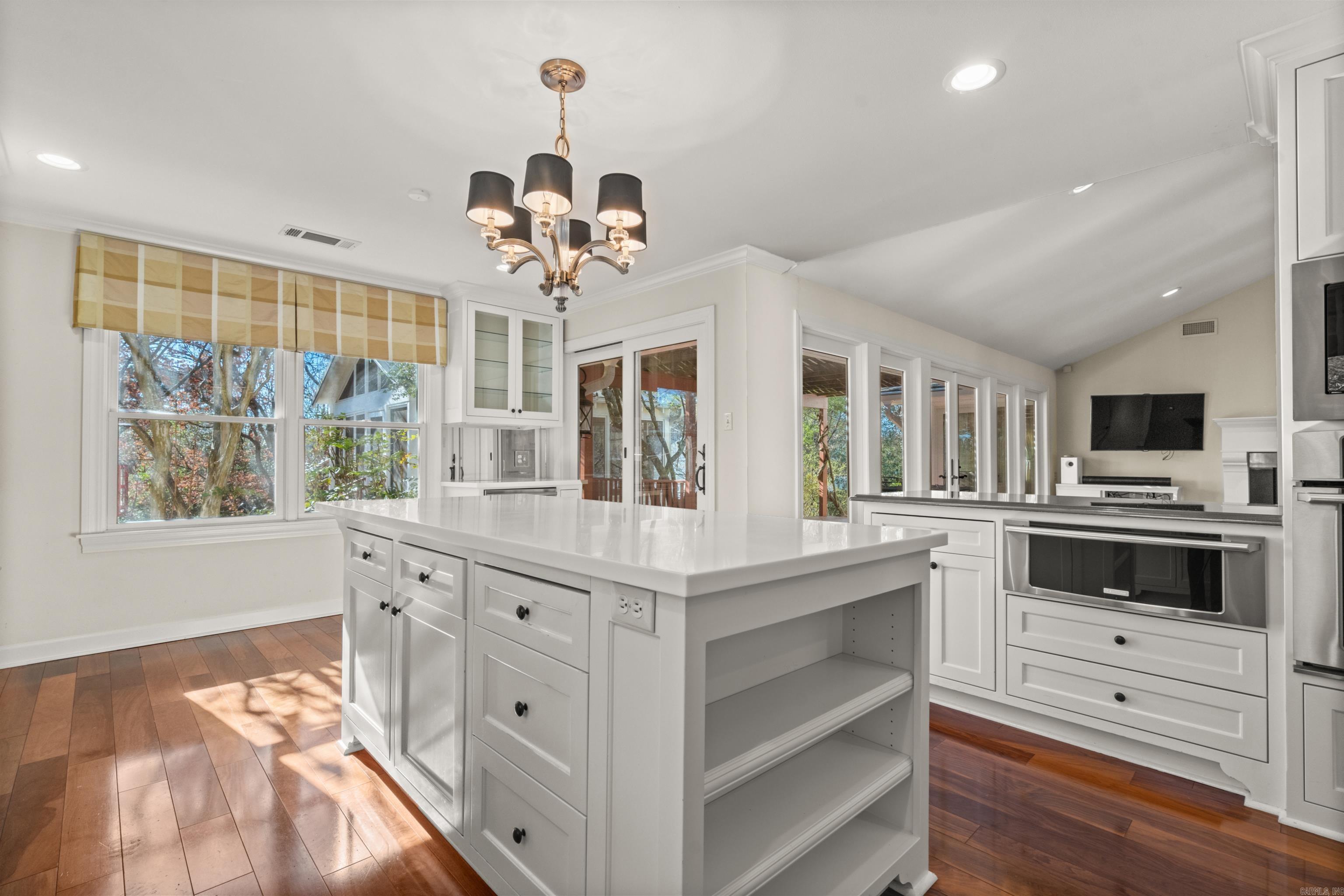 MEADOW WOOD - Residential