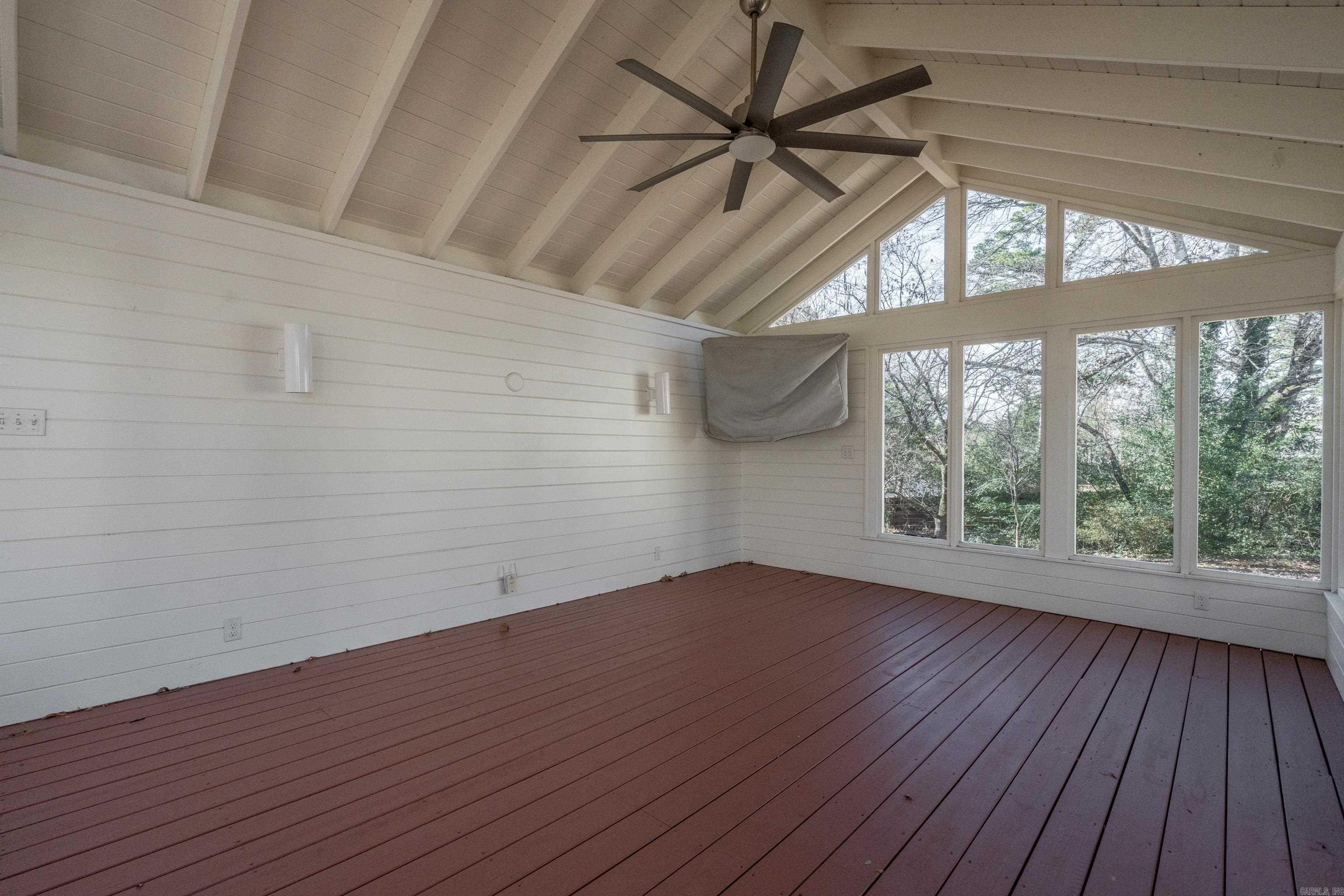 MEADOW WOOD - Residential