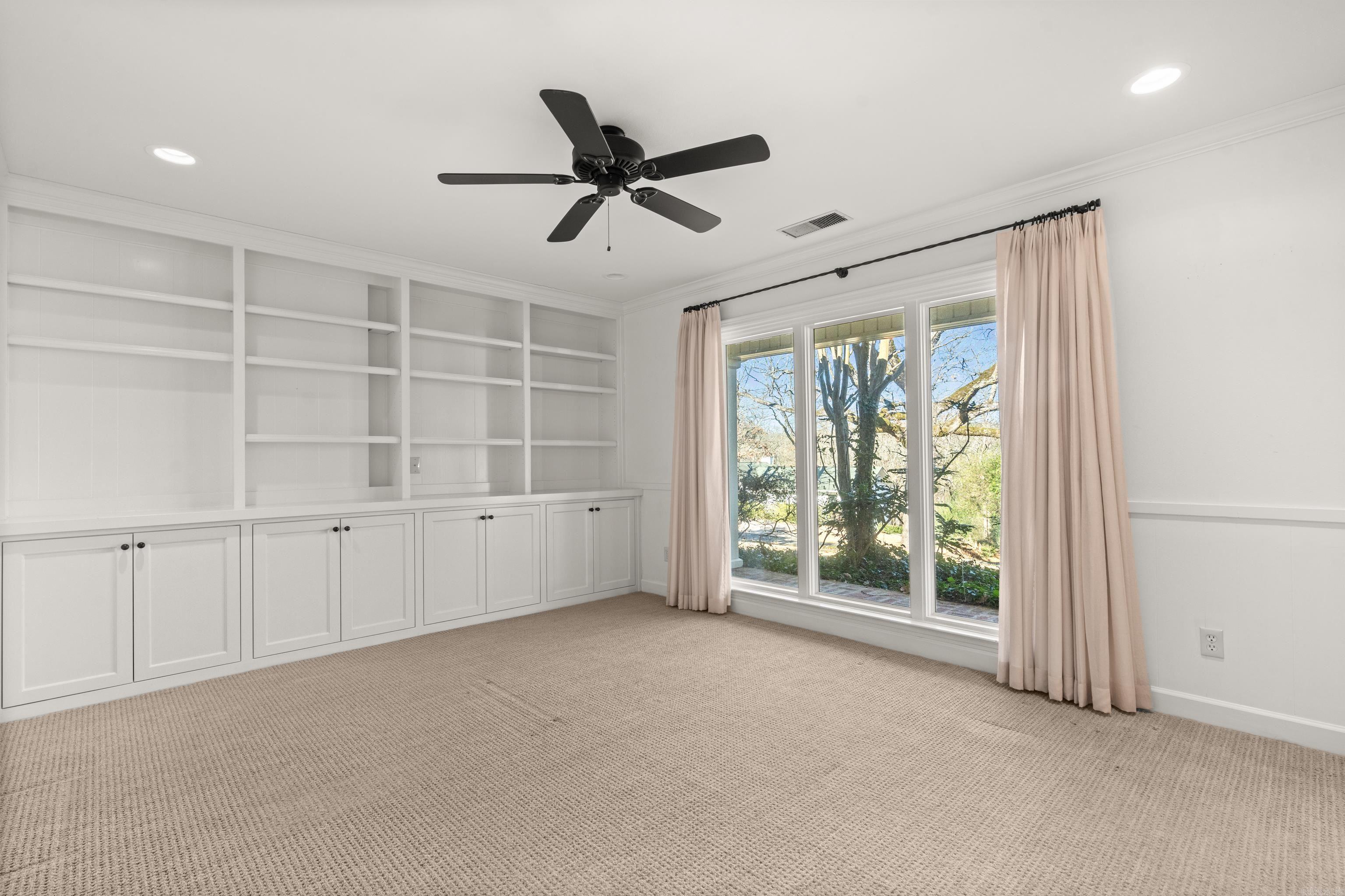 MEADOW WOOD - Residential