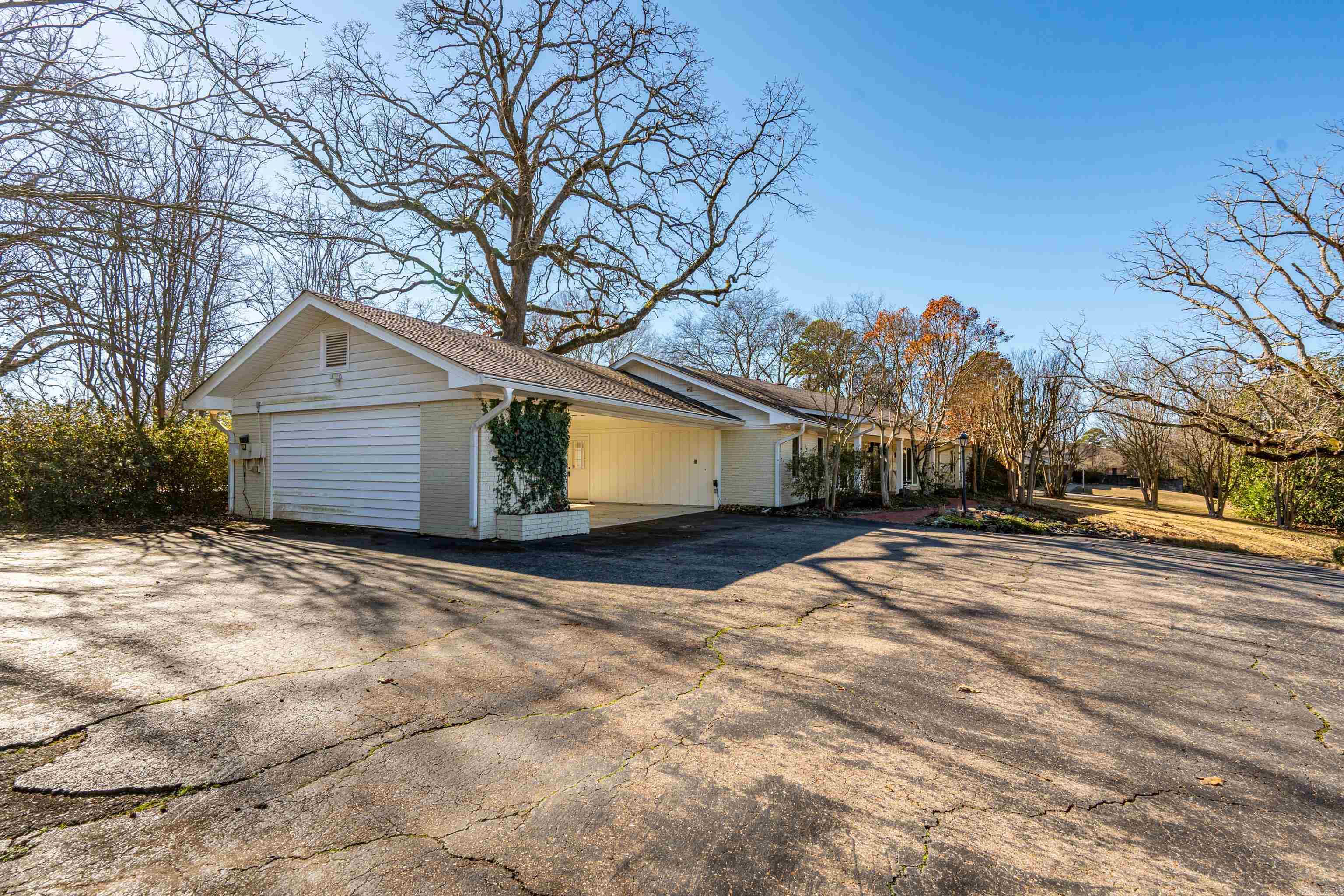 MEADOW WOOD - Residential