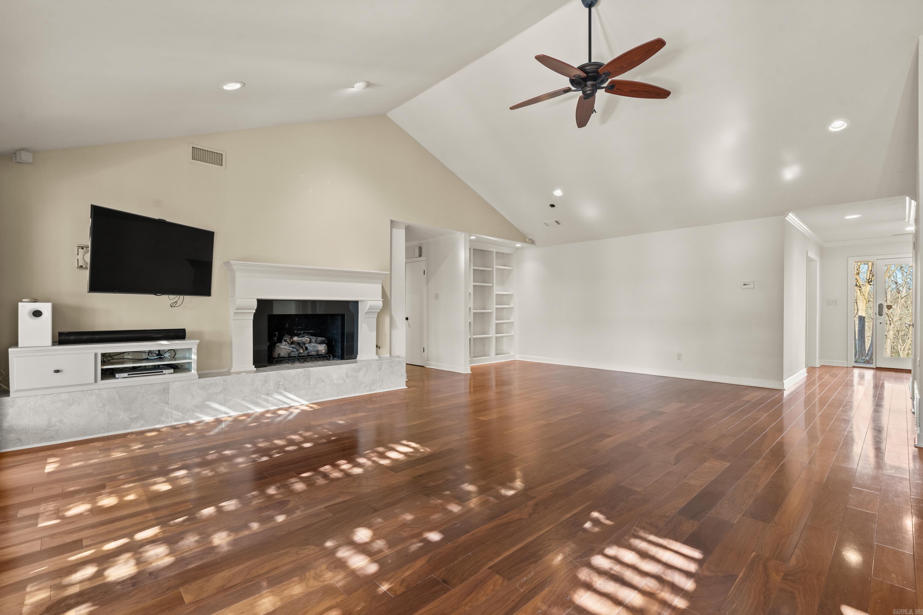 MEADOW WOOD - Residential