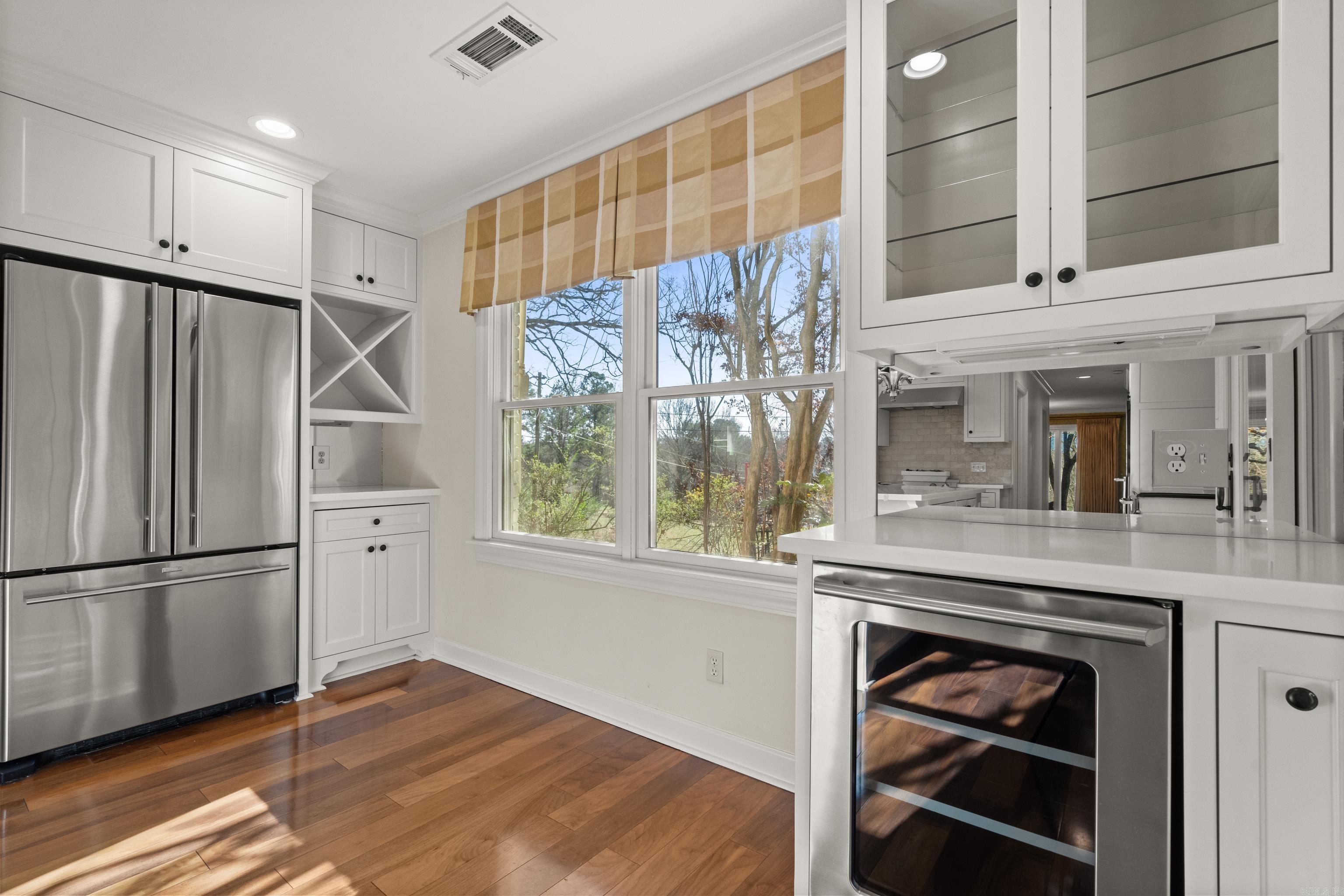 MEADOW WOOD - Residential