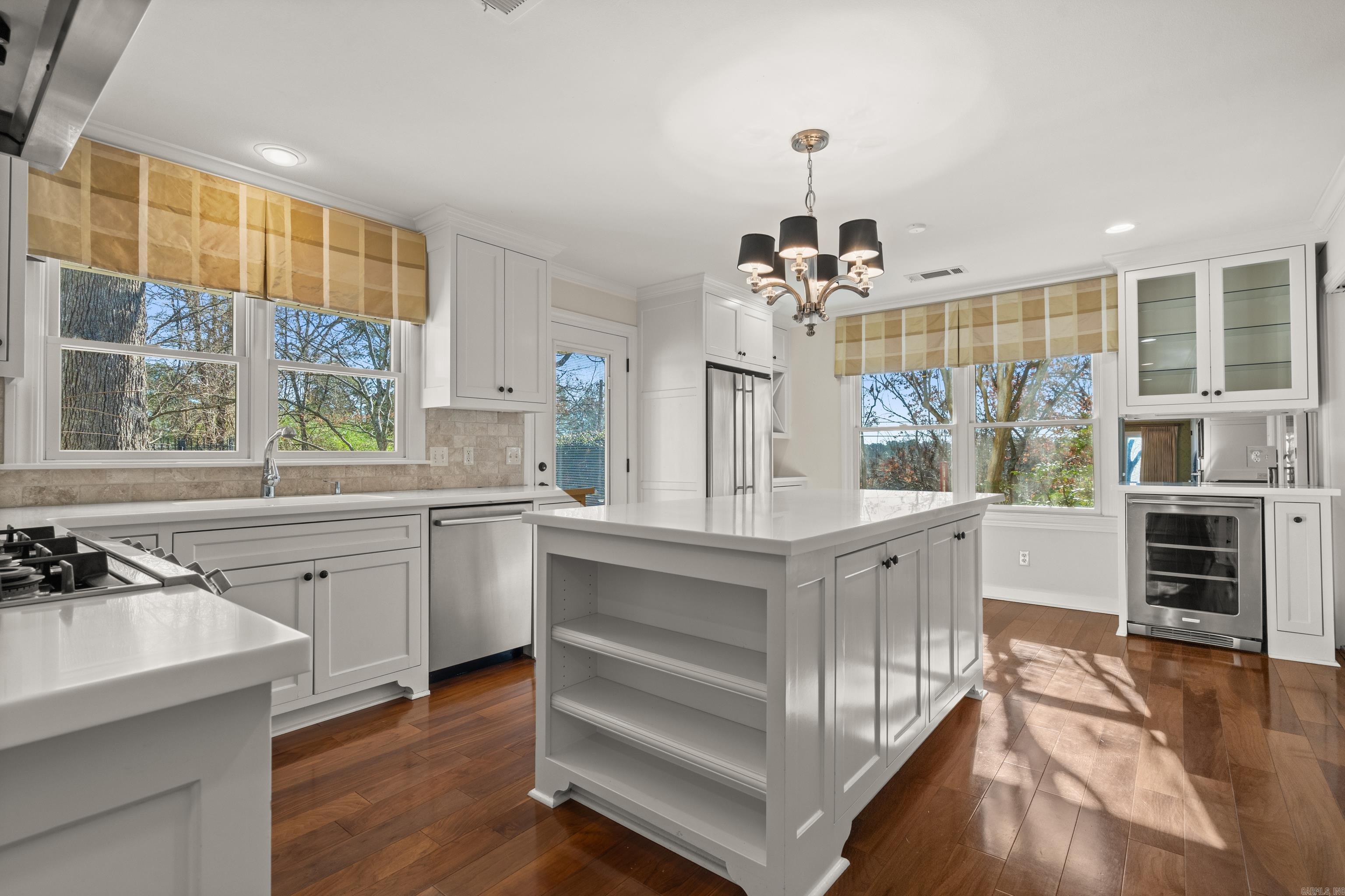 MEADOW WOOD - Residential